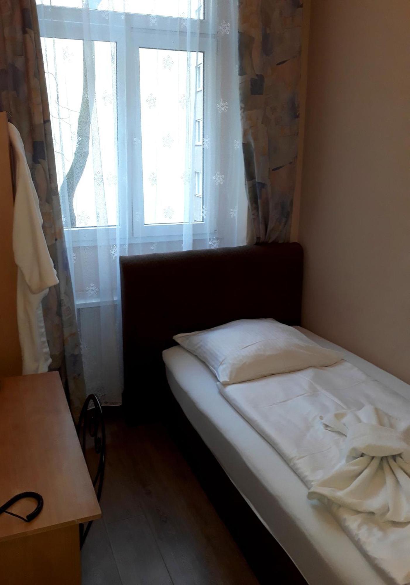 Hotel Bellevue Am Kurfürstendamm 3*