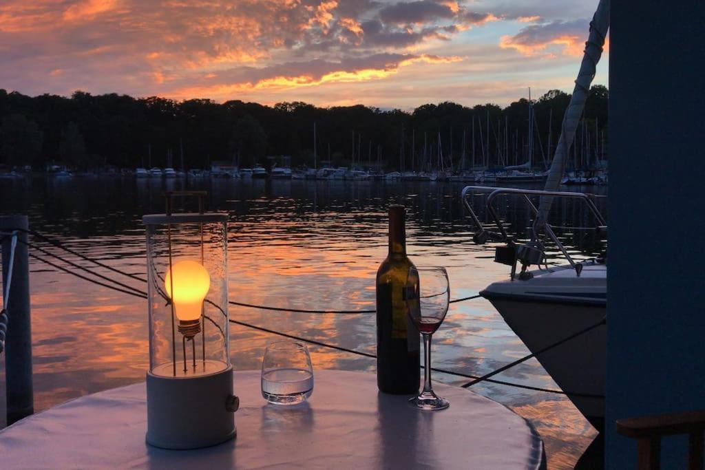 Hausboot Vom Feinsten Bådhotel Berlin