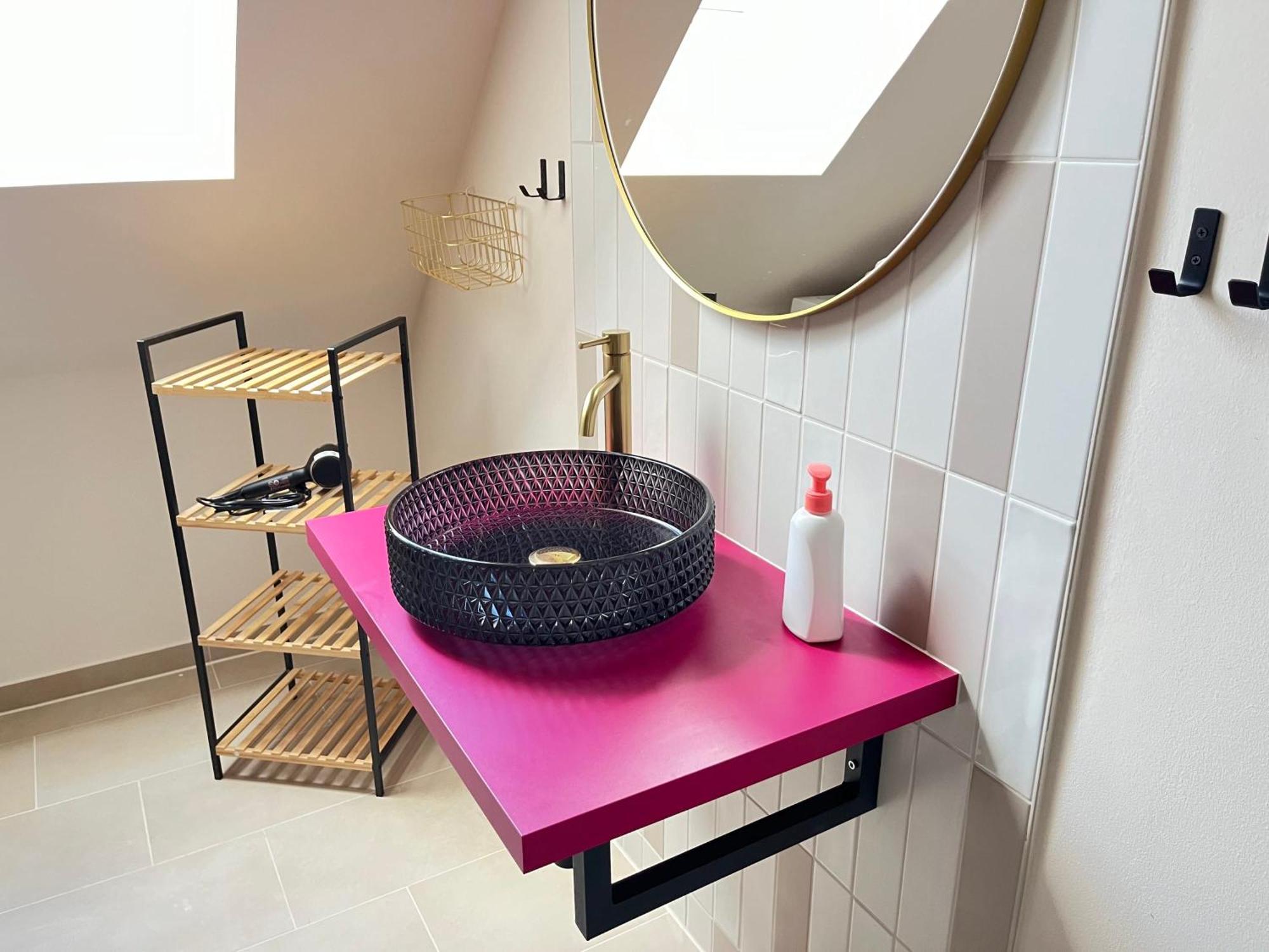 Quiet&cozy Perfect For Groups & Families & Business Trips, Near Ber Airport Lejlighed