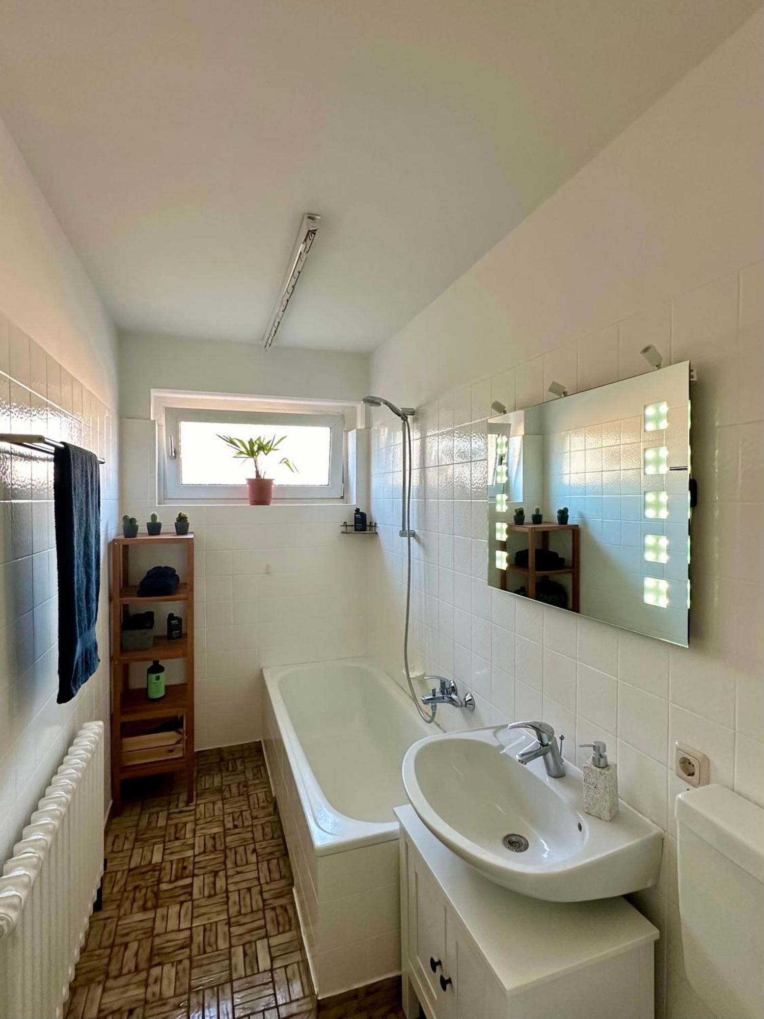 Southside - Kueche, Parkplatz, Balkon Apartment *