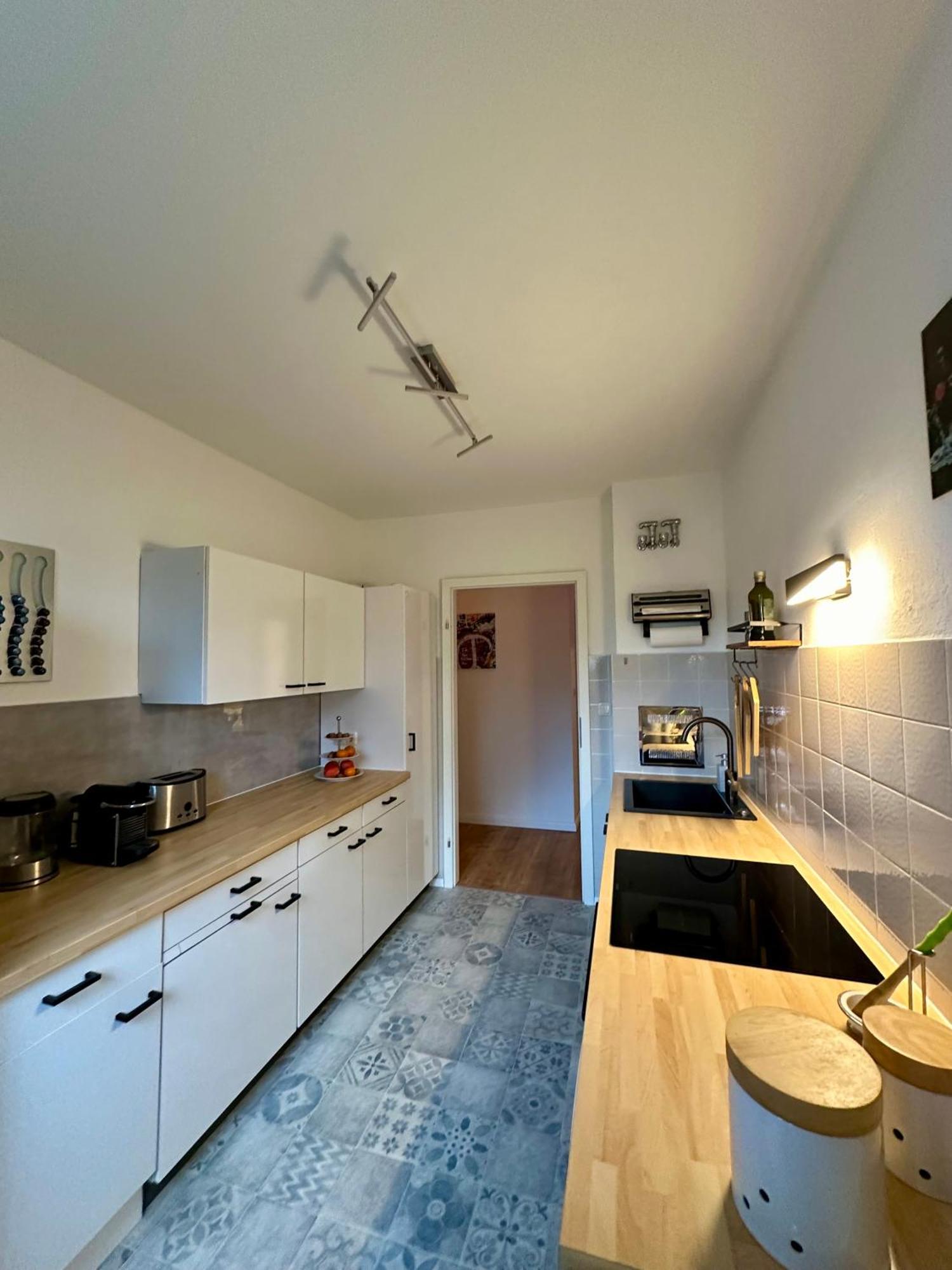 Southside - Kueche, Parkplatz, Balkon * Berlin