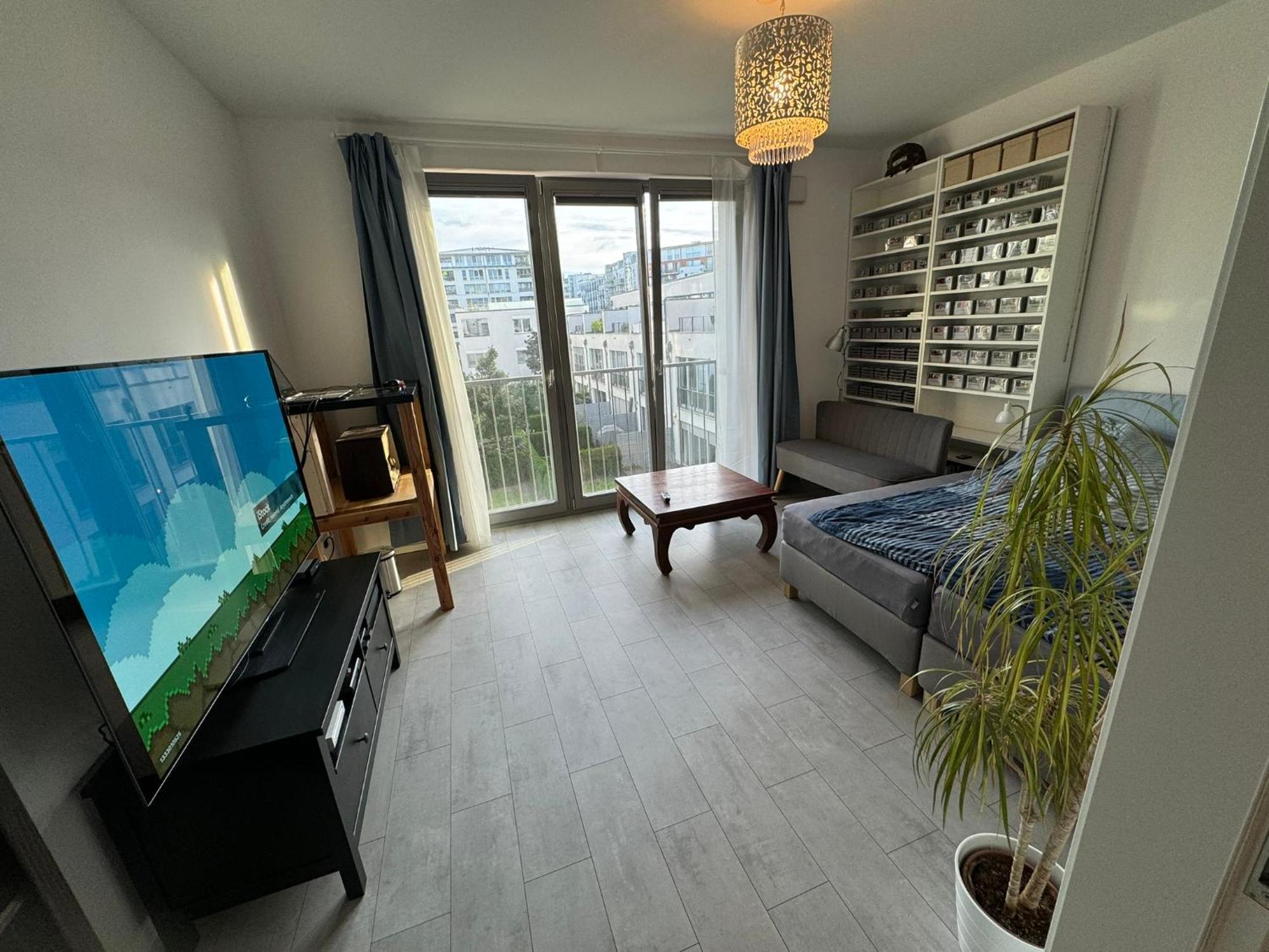 Homestay Luxus In Mitte Mit Laptop, Grossem Tv, Neuem Bett Und Privatem Badezimmer *