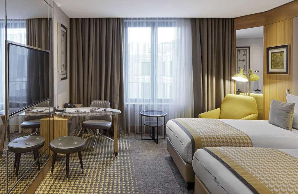 Titanic Chaussee 4* Berlin