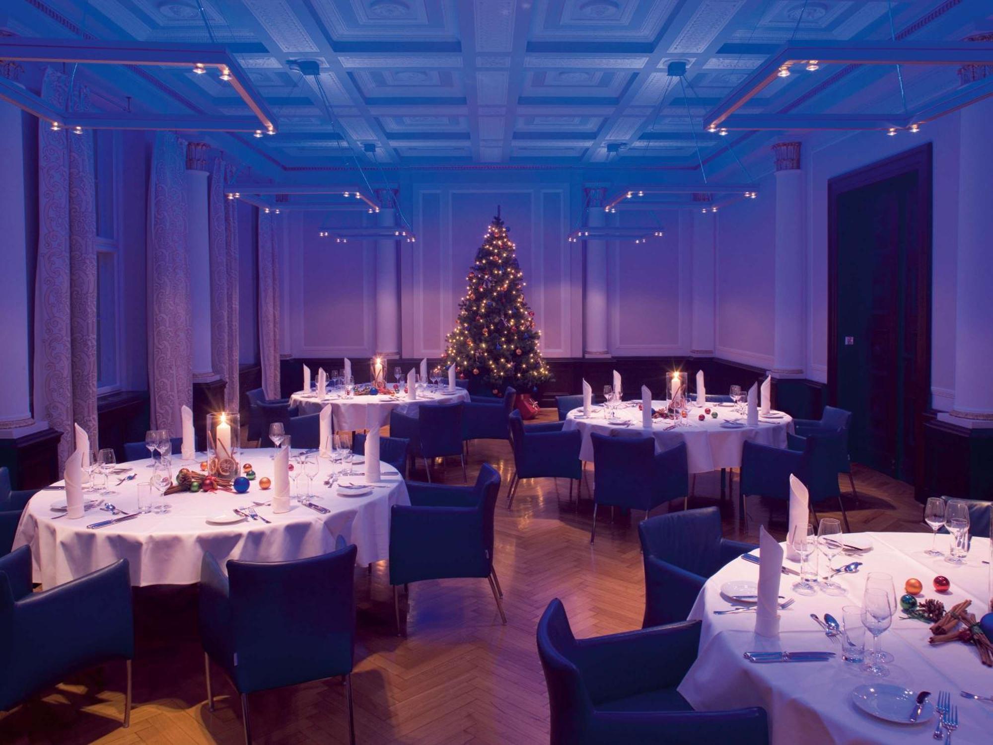 Hotel Mövenpick Am Potsdamer Platz 4*