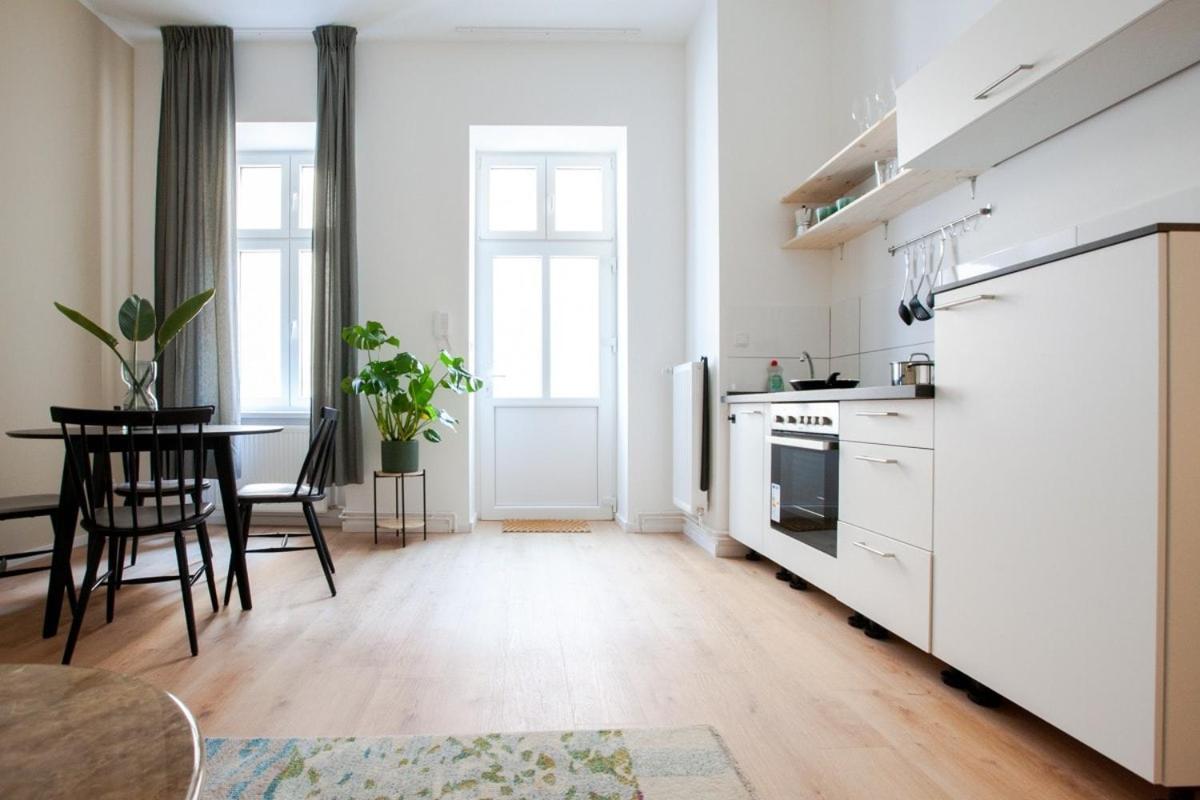 Modern Design Apartment *
