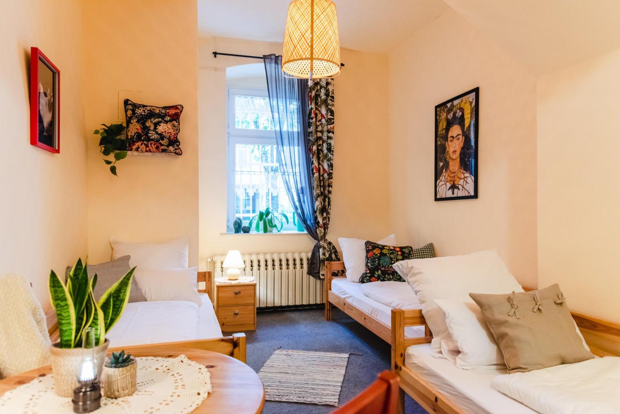 Oomph The Grand Group & Family Retreat Apartment