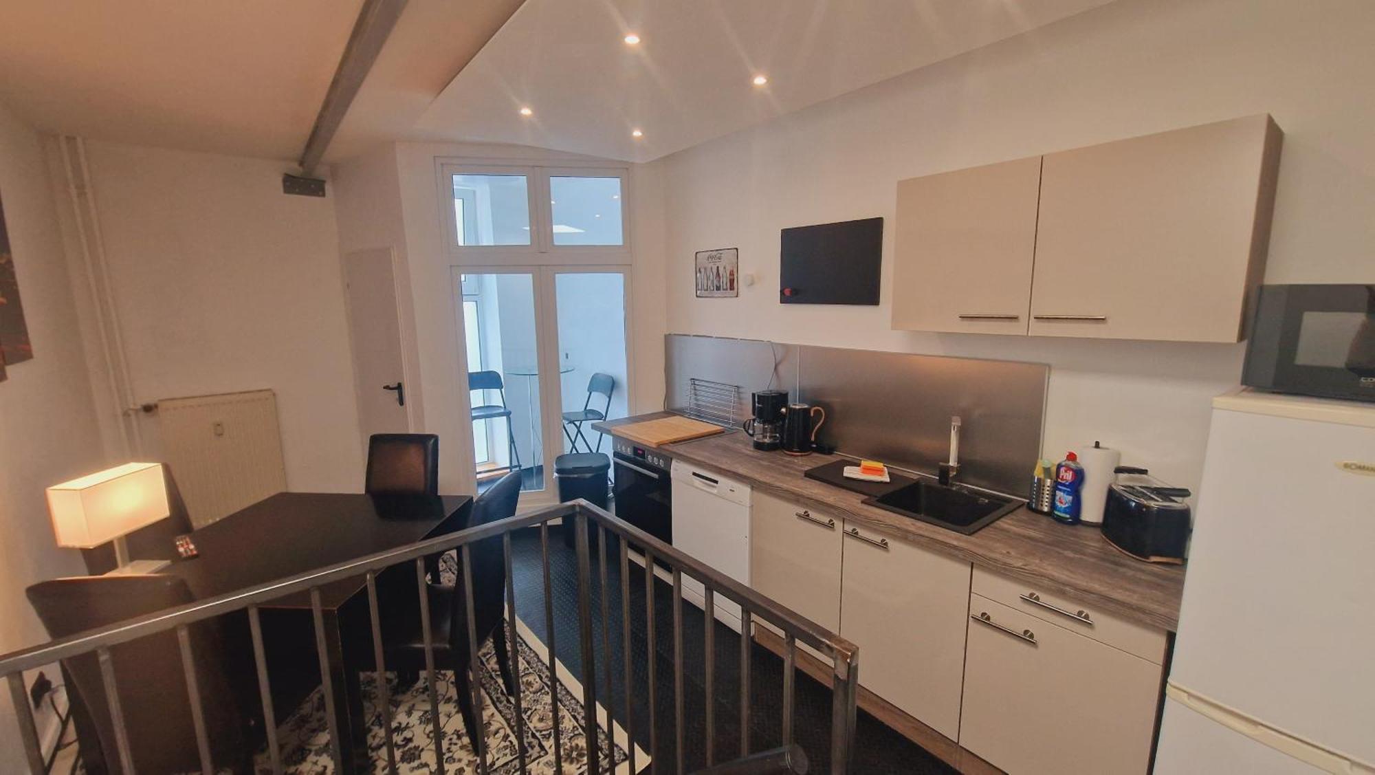 Apartment Kreuzberg 1-4 Guest Bedroom Kitchen Bathroom Cinema Berlin