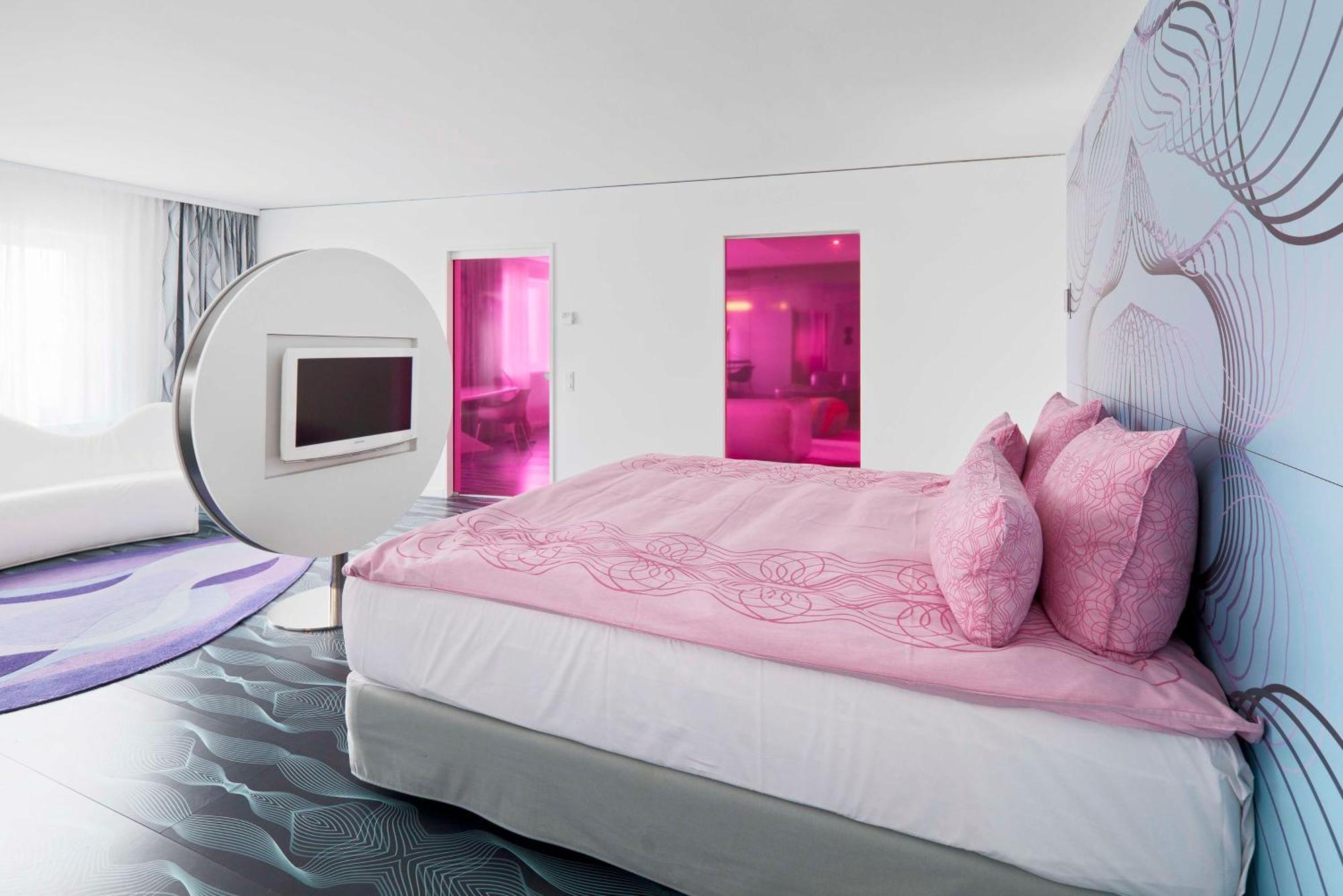Nhow Hotell 4*