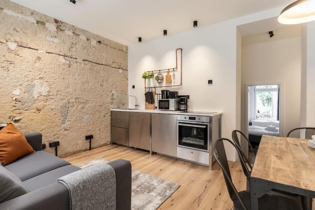 Industrial 40sqm 3room Maisonette Near Center Appartement *