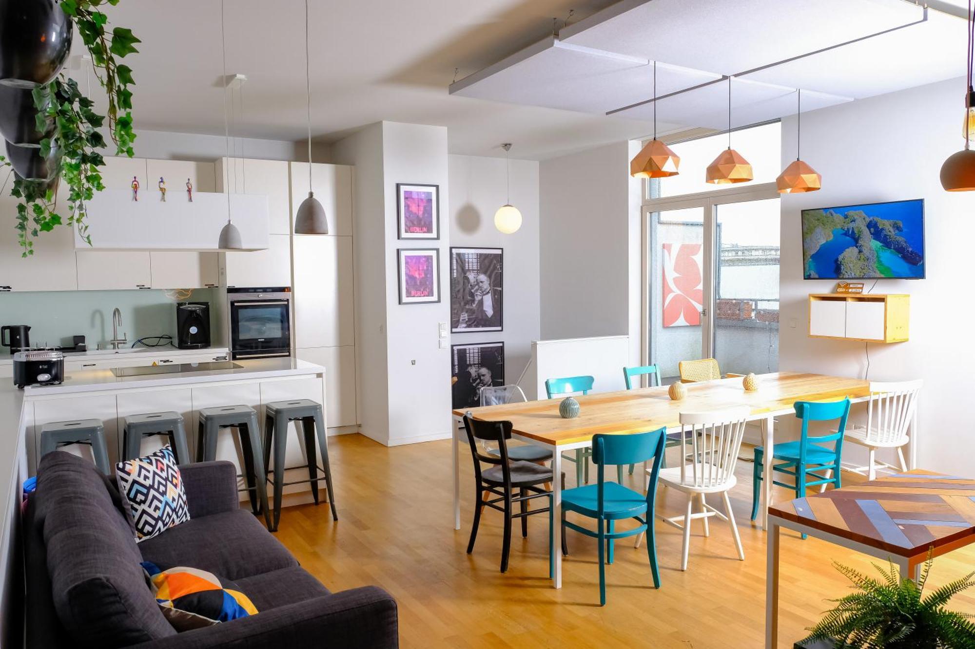 Lägenhet Roof&chill Loft I Overthetop 2-level I 170m2 I 2 Baeder I Bachelor I Familien I Gruppen I Events Berlin