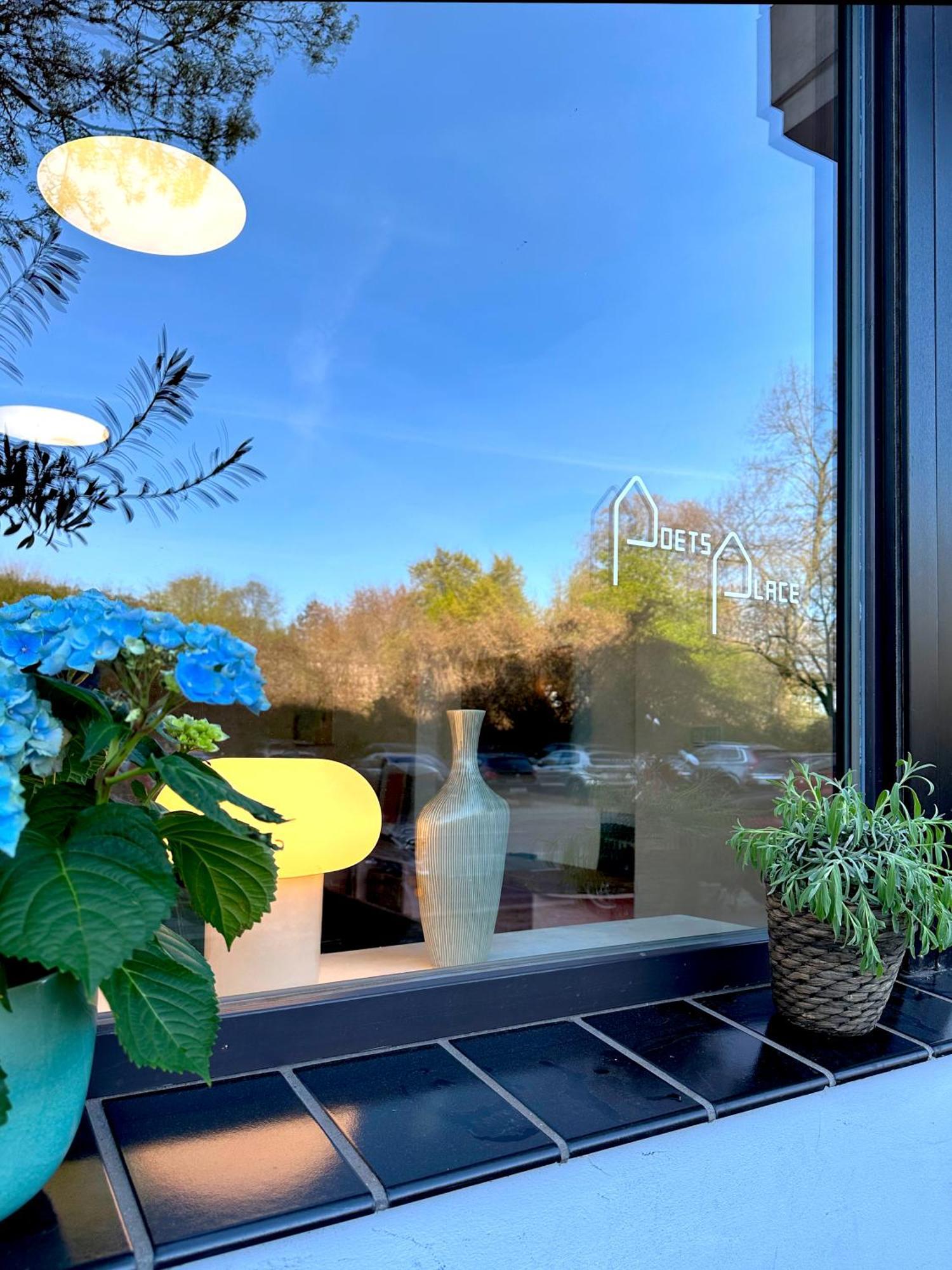Poets Place Design In Kreuzberg - Space For 8 Persons Berlin