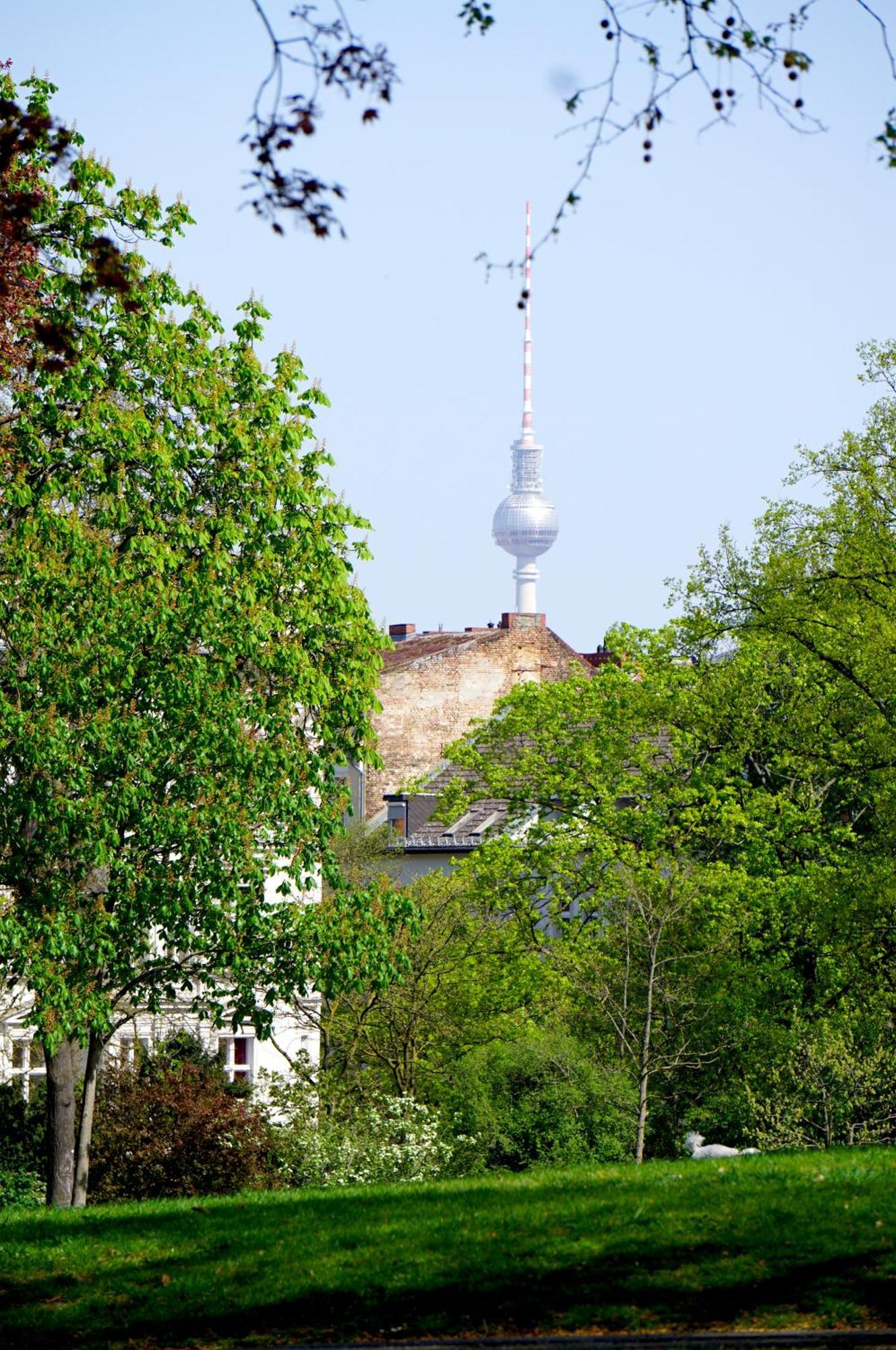 Poets Place Design In Kreuzberg - Space For 8 Persons *