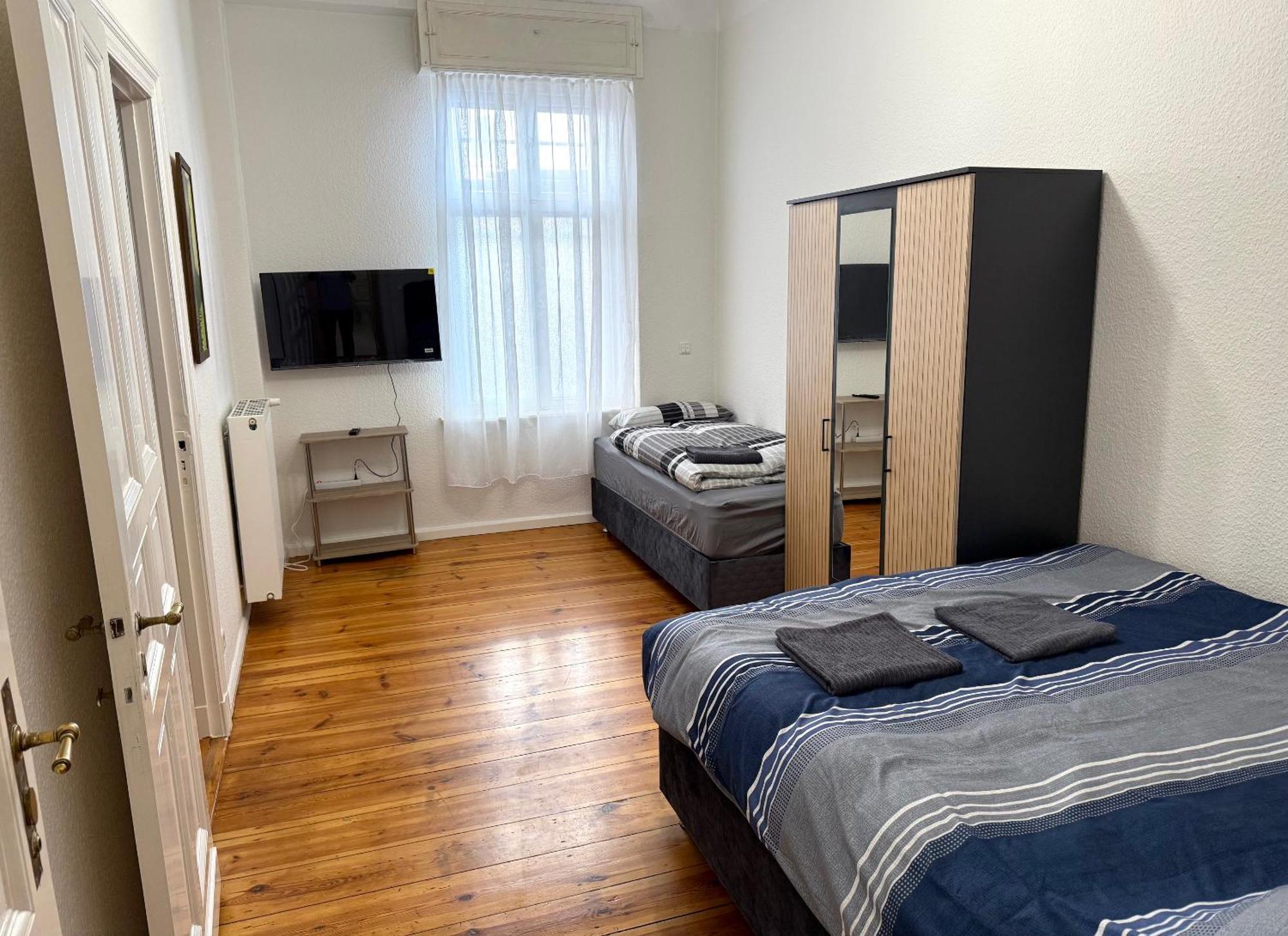 Sehr Zentrale Fuer Bis Zu 6 Gaeste - Nah Gelegen Zum Kurfuerstendamm, Potsdamer Platz Und Kreuzberg In 10 Minuten Appartement Berlin