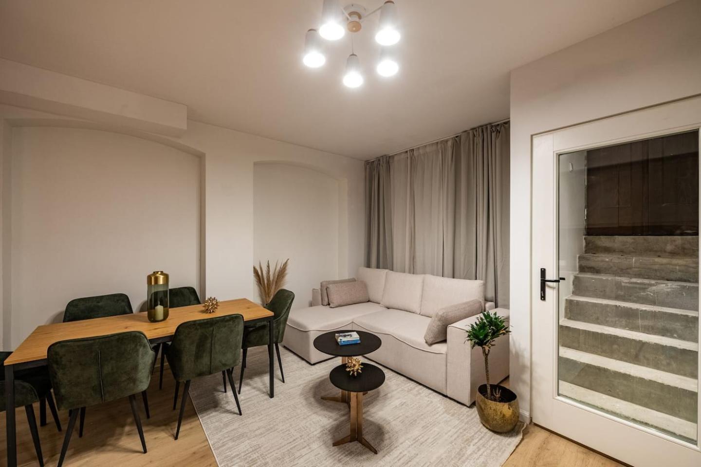 Spacious Apartments In Mitte- Feel The Citycenter Apartment