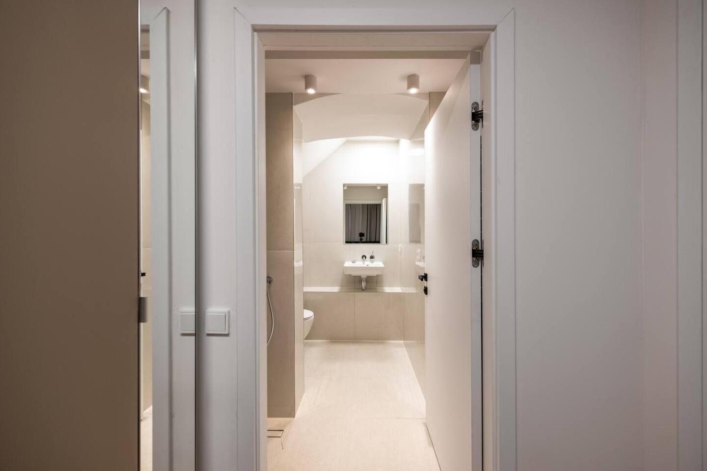 Spacious Apartments In Mitte- Feel The Citycenter Berlin
