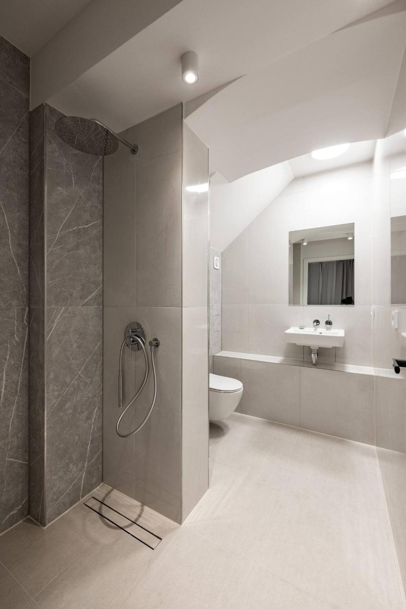Spacious Apartments In Mitte- Feel The Citycenter