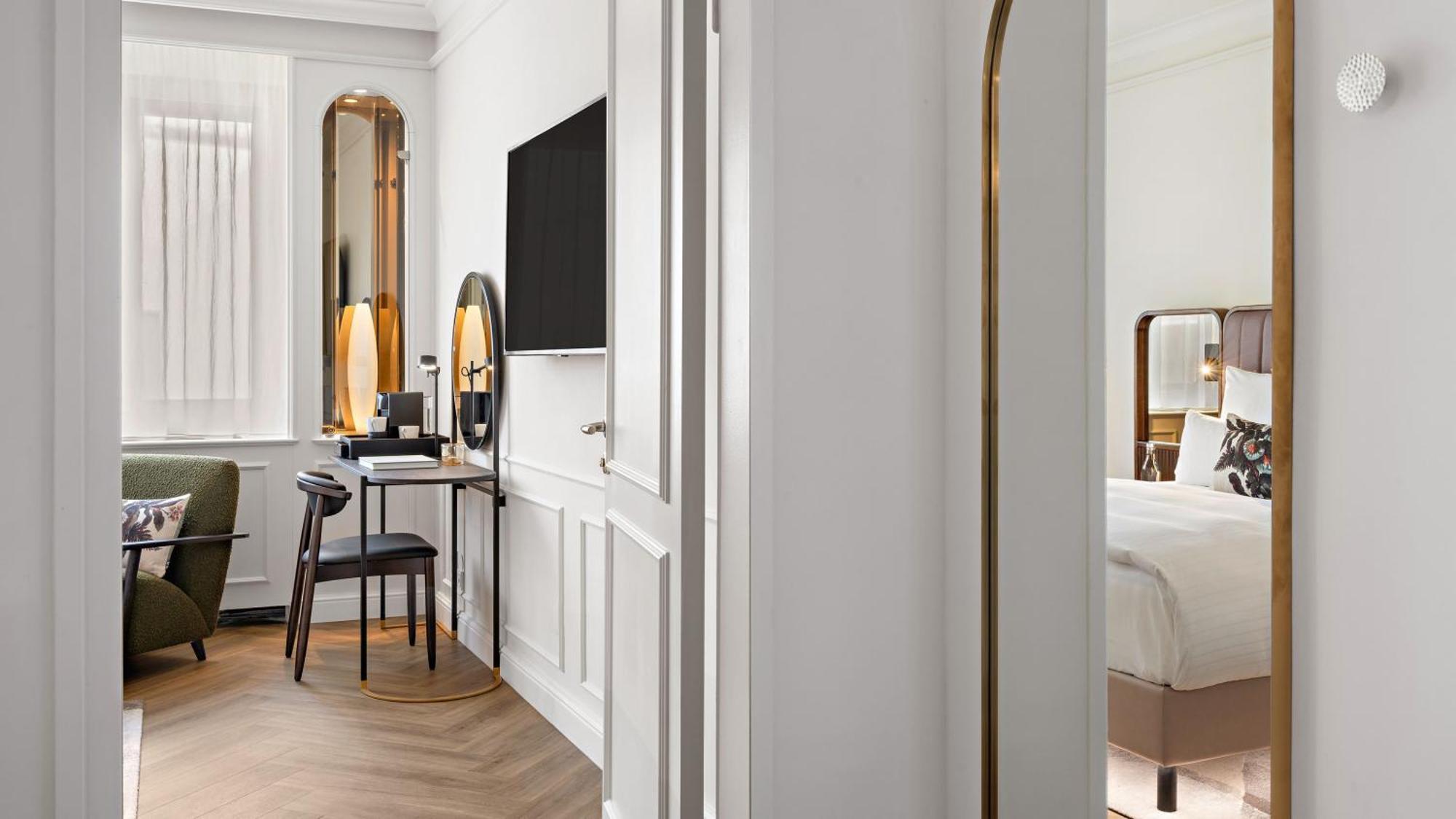 Hotell Bristol 5*