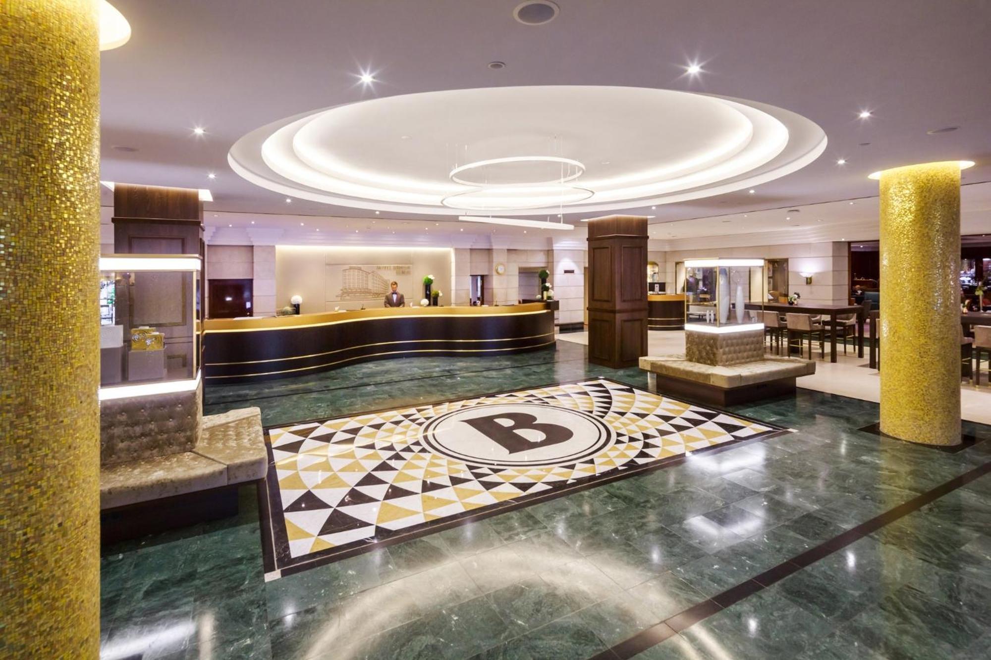 Bristol Hotell 5*
