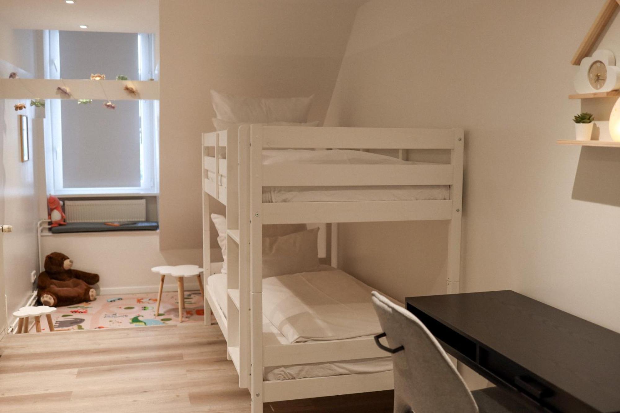 Oomph The Grand Group & Family Retreat Apartment *