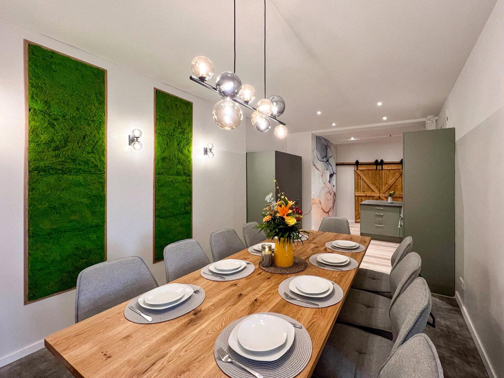 Apartment Oomph The Grand Group & Family Retreat