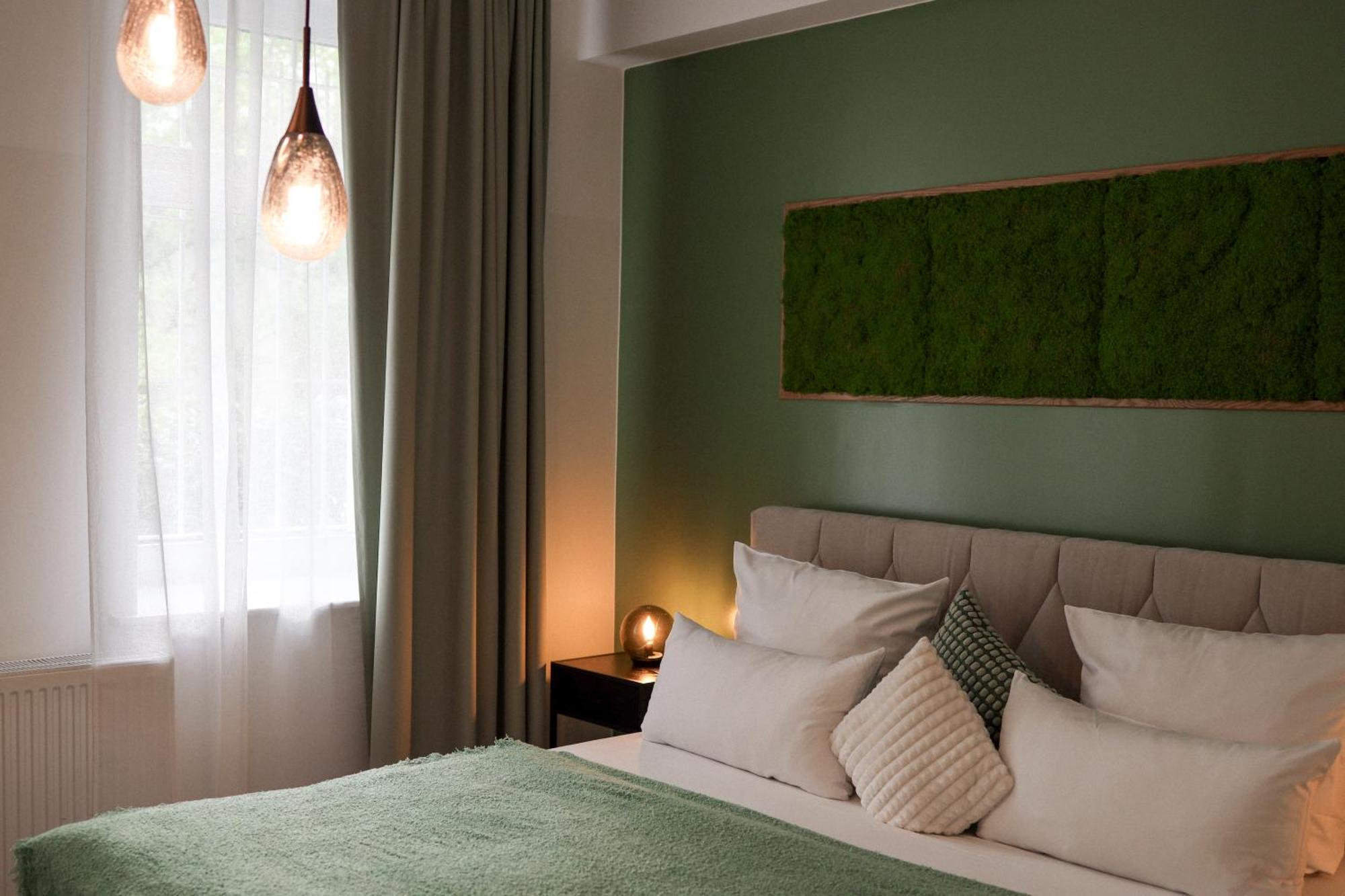Oomph The Grand Group & Family Retreat Berlin