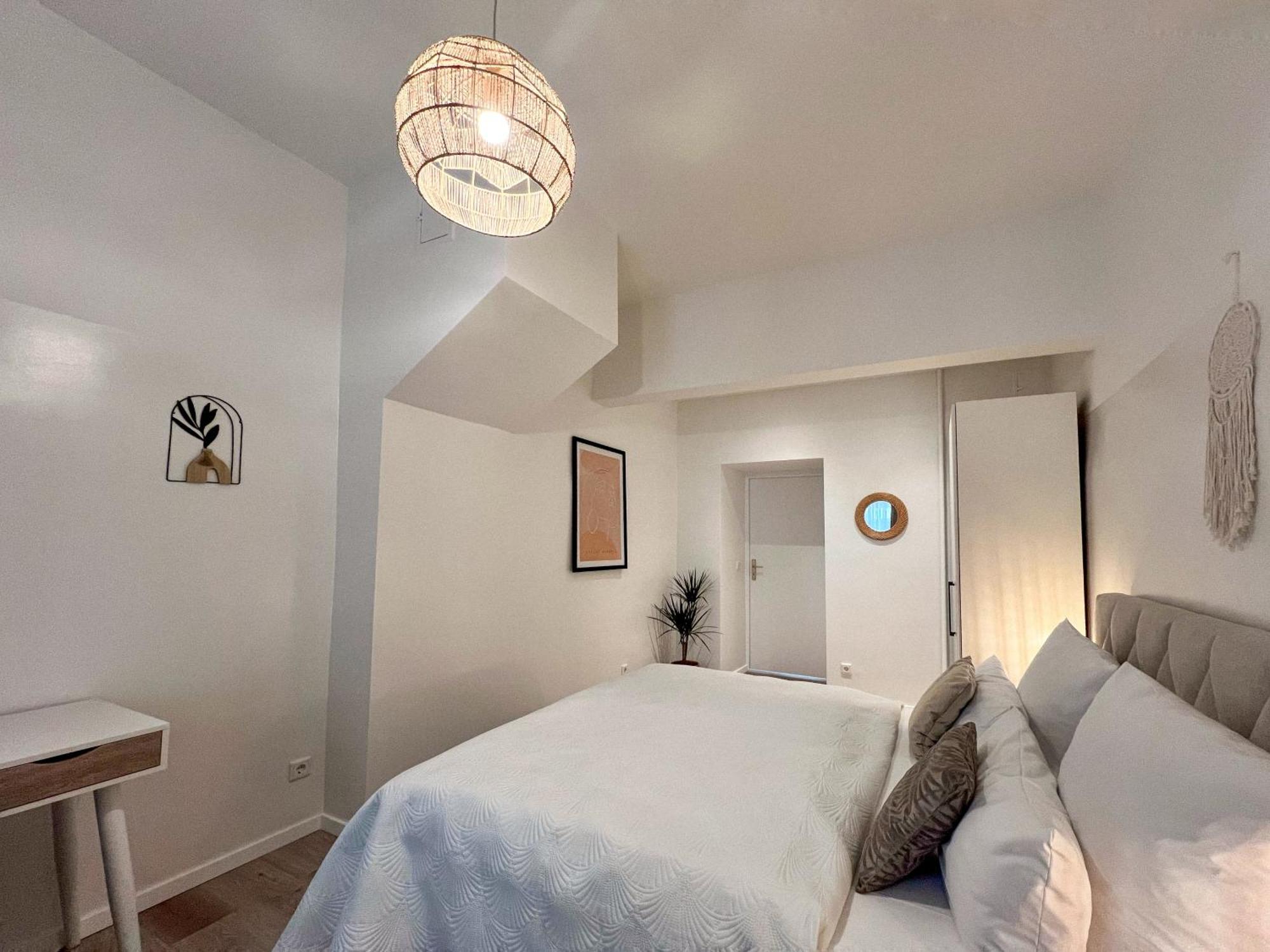 Oomph The Grand Group & Family Retreat Apartment *