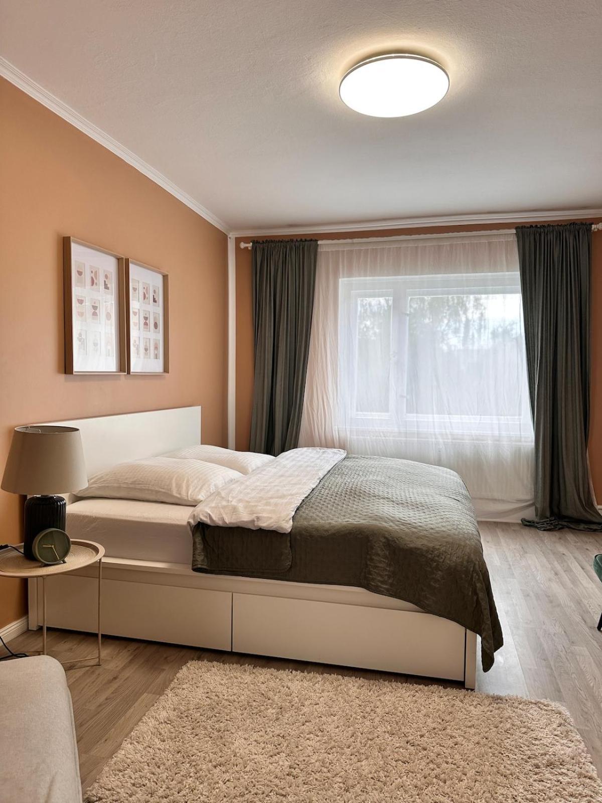 Apartment Stylish In Neukoelln Kiez Privat Parkplatz