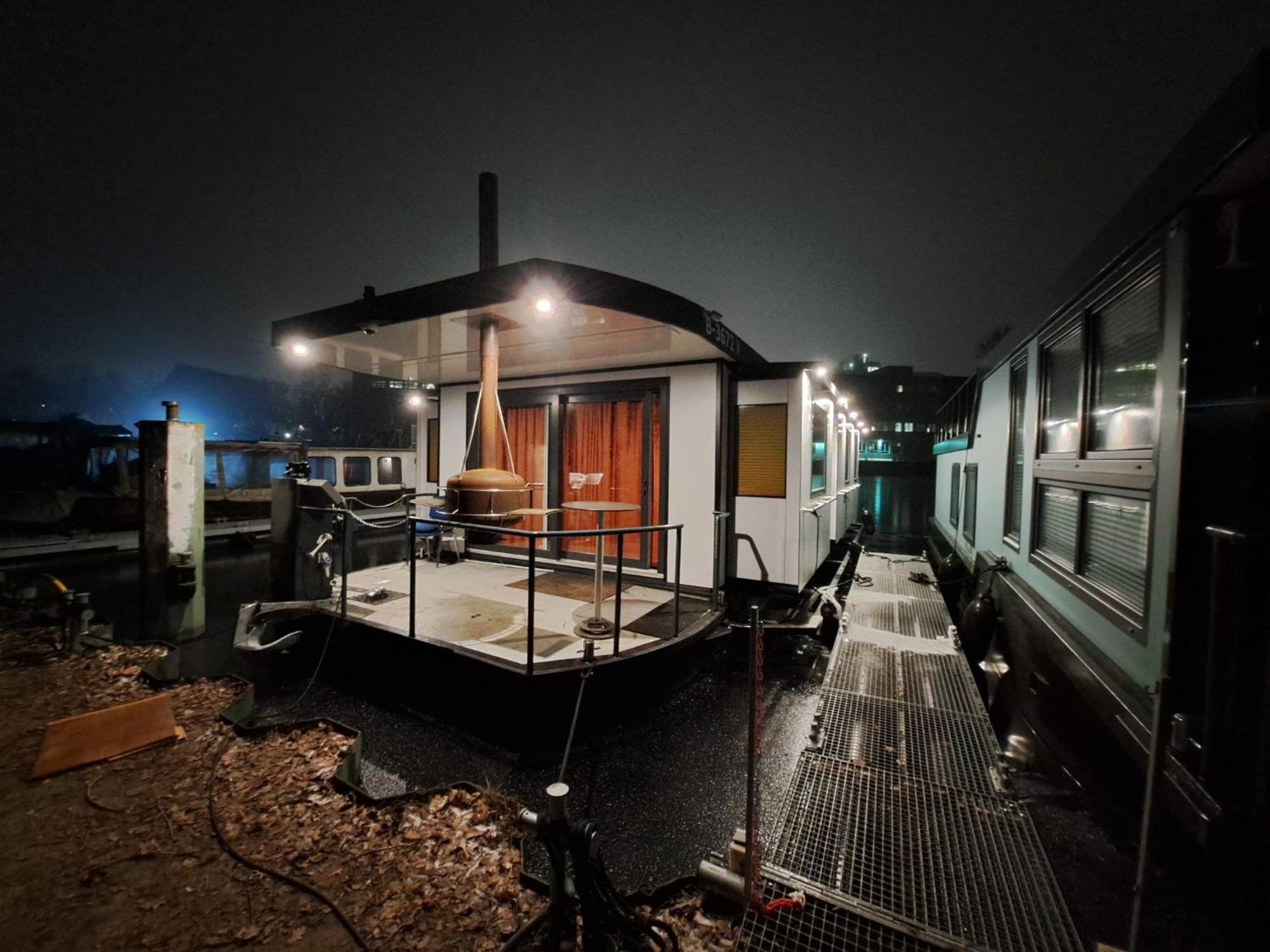 Holiday home Moonrooms - Luxus Hausboot Berlin