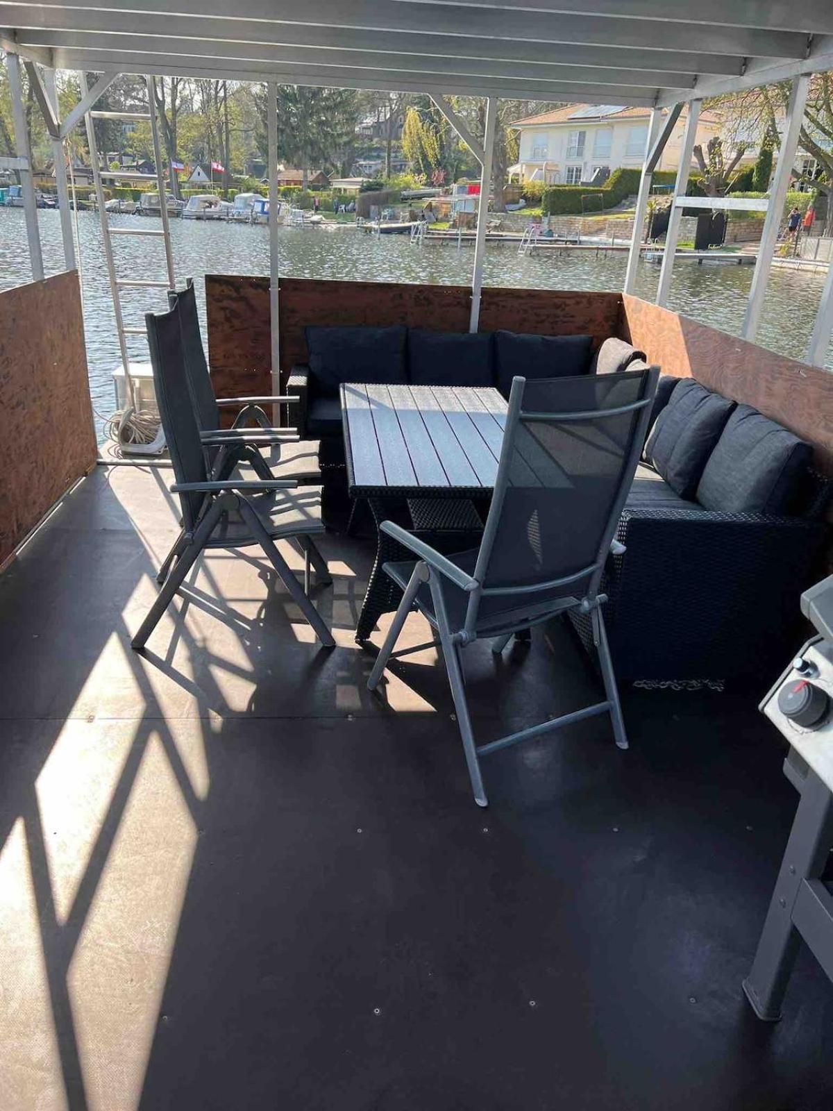 Party Grill Boot Botel *