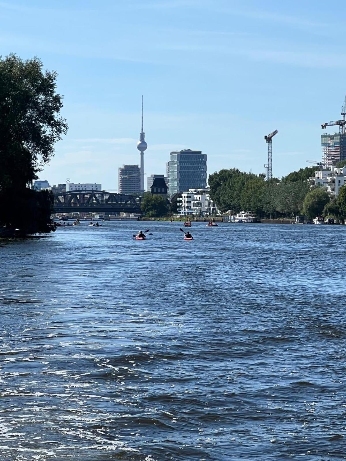 Botel Party Grill Boot Berlin