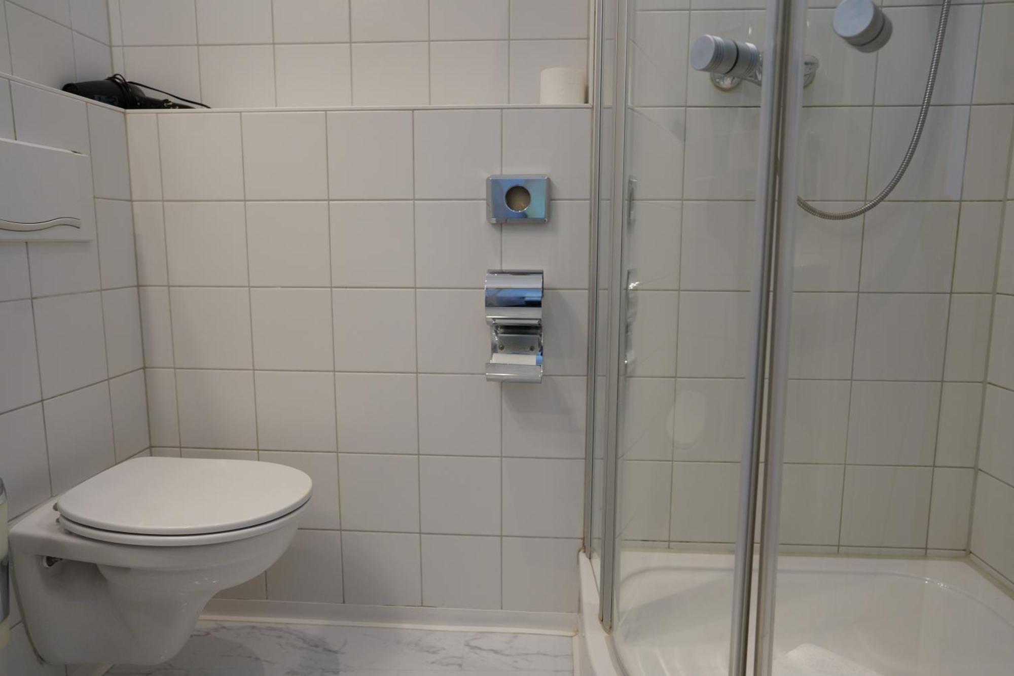 Ambert Hotel 3*