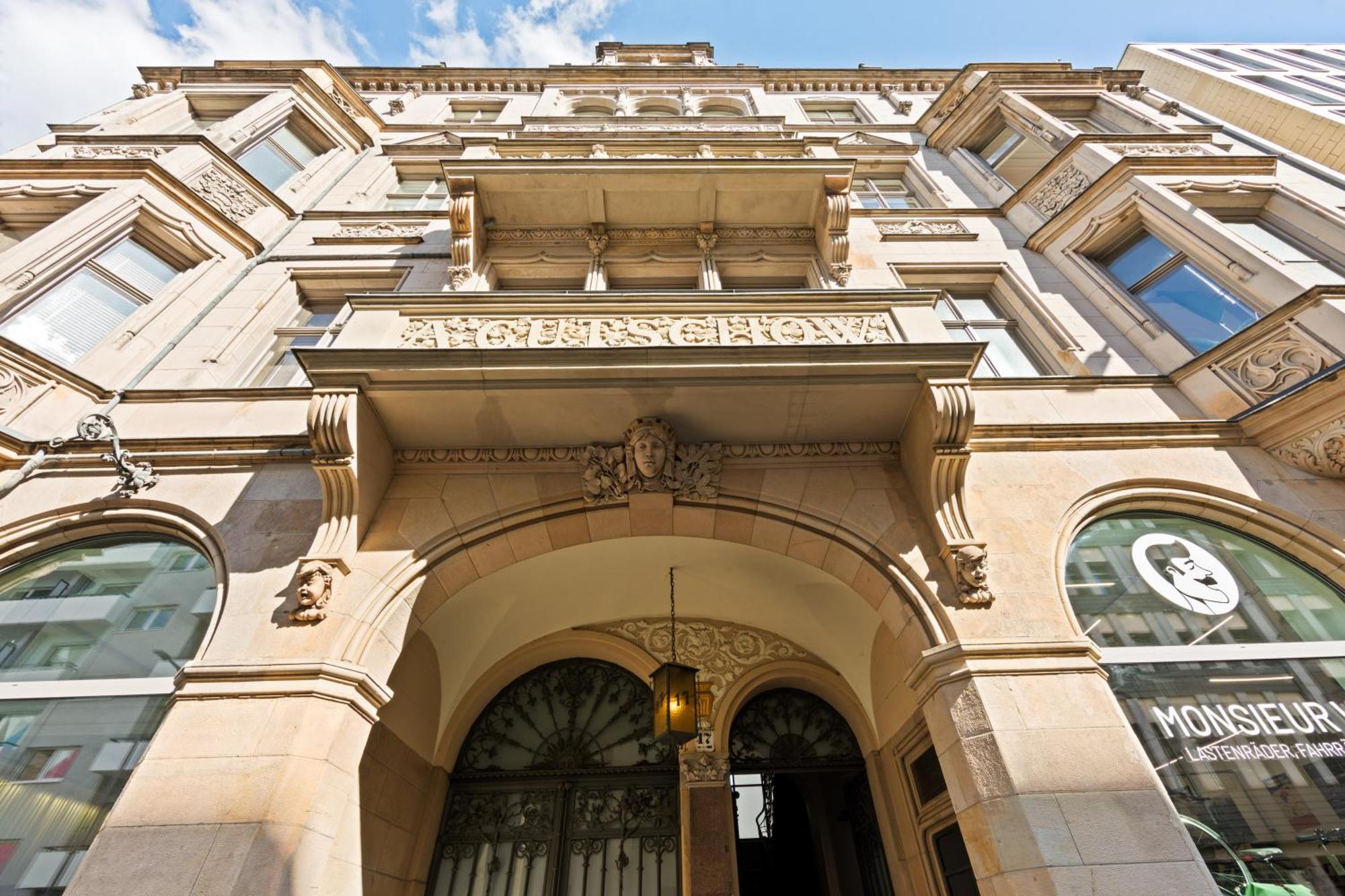 Aptc Downtown Monument4rent Near Checkpoint Charlie