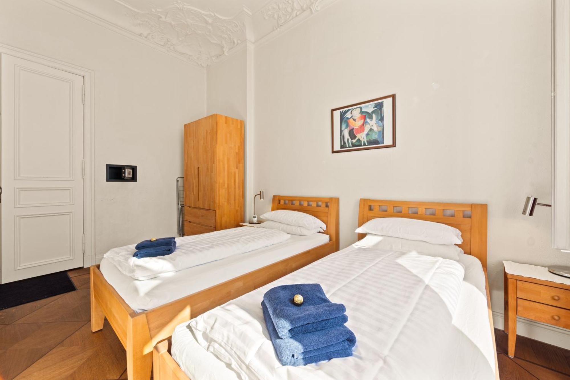 Aptc Downtown Monument4rent Near Checkpoint Charlie Berlin