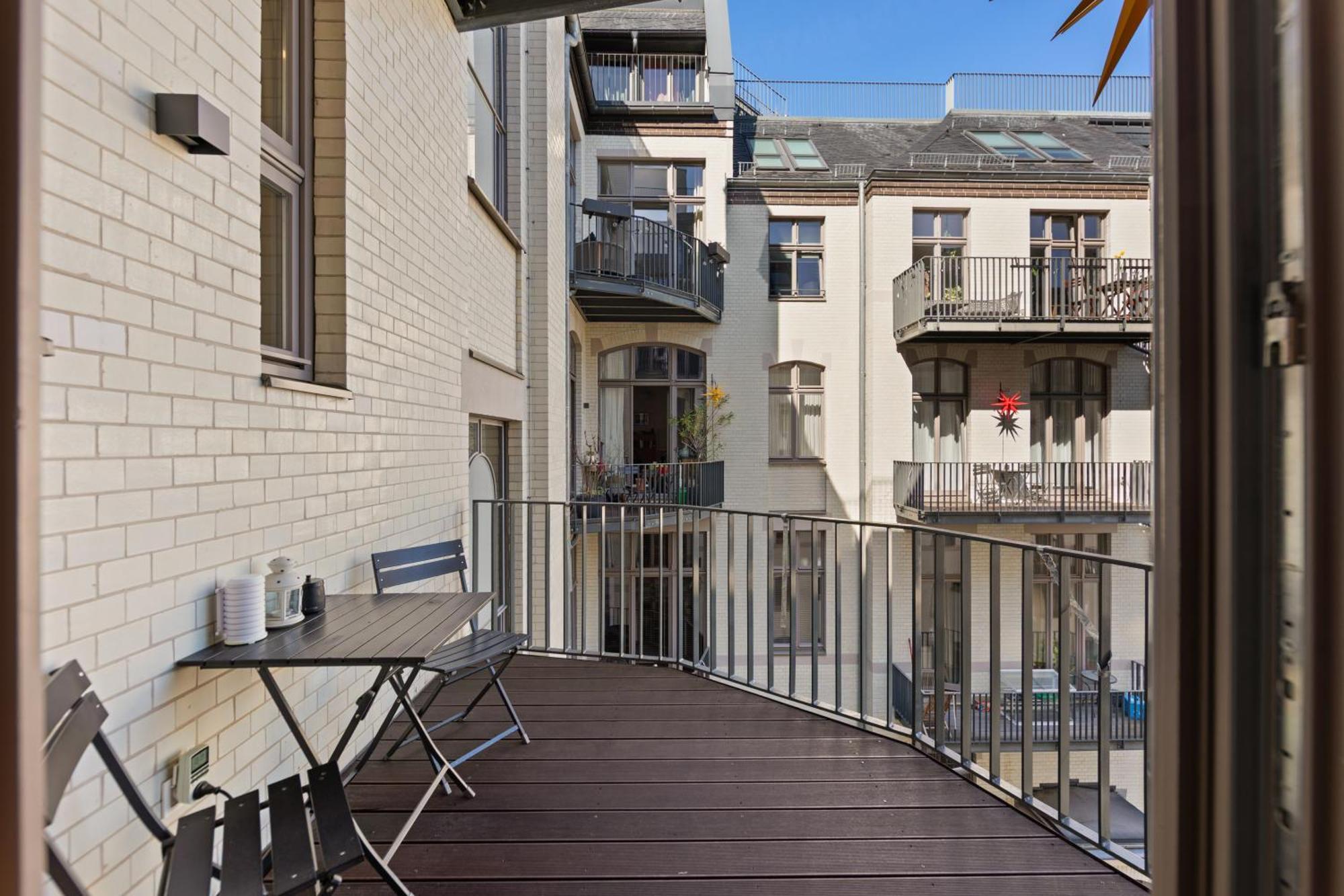 Aptc Downtown Monument4rent Near Checkpoint Charlie