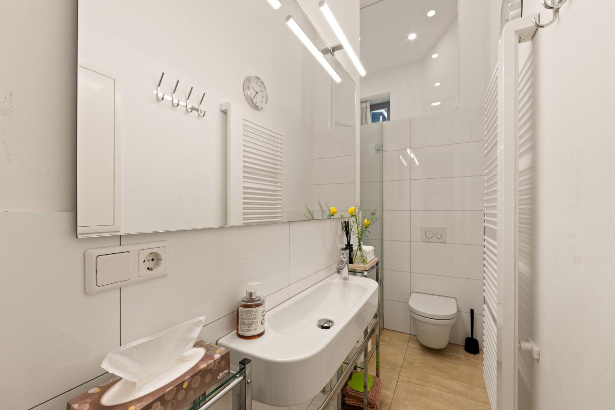 Aptc Downtown Monument4rent Near Checkpoint Charlie Apartment