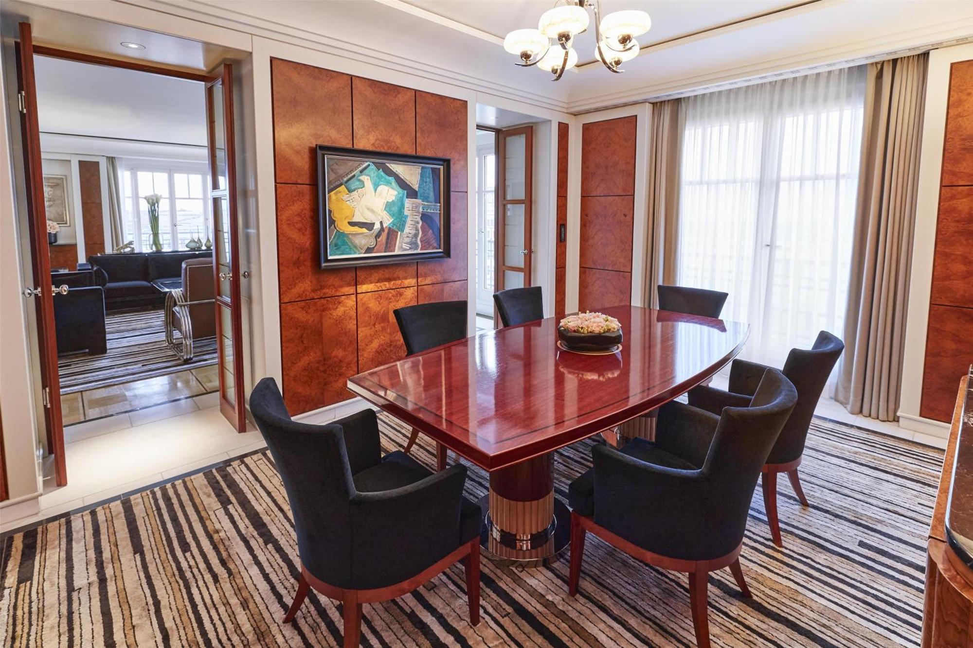 Adlon Kempinski 5*