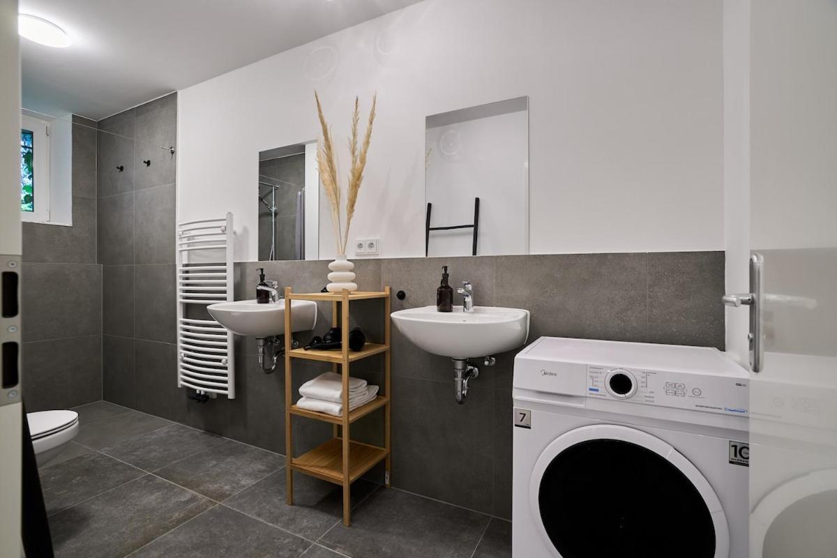 Urban Base For 9 In Mitte Appartement *