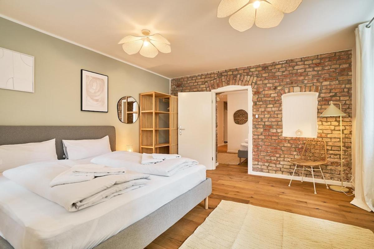 Urban Base For 9 In Mitte *