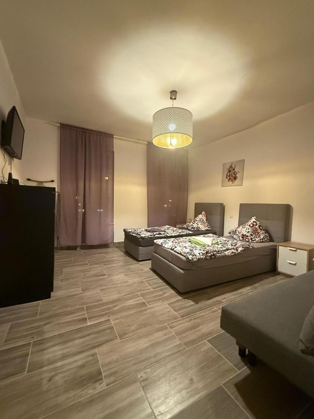 Apartment Beautiful In Berlin8 *