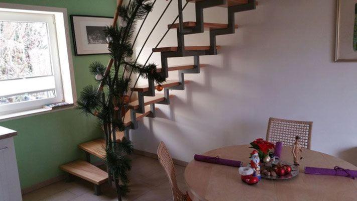 Moderne Maisonette Mit Terrasse