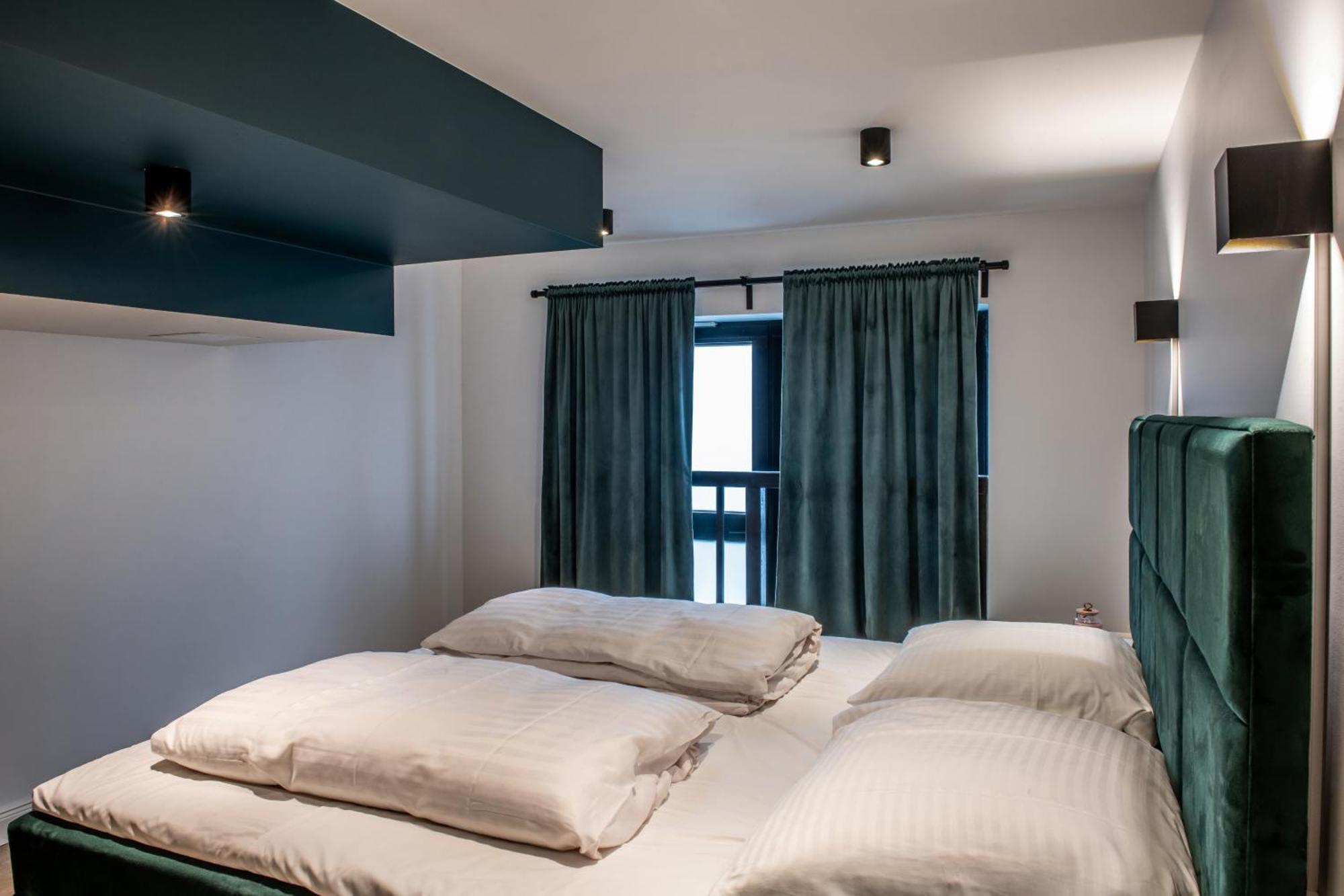 Oran 1 Apartment *