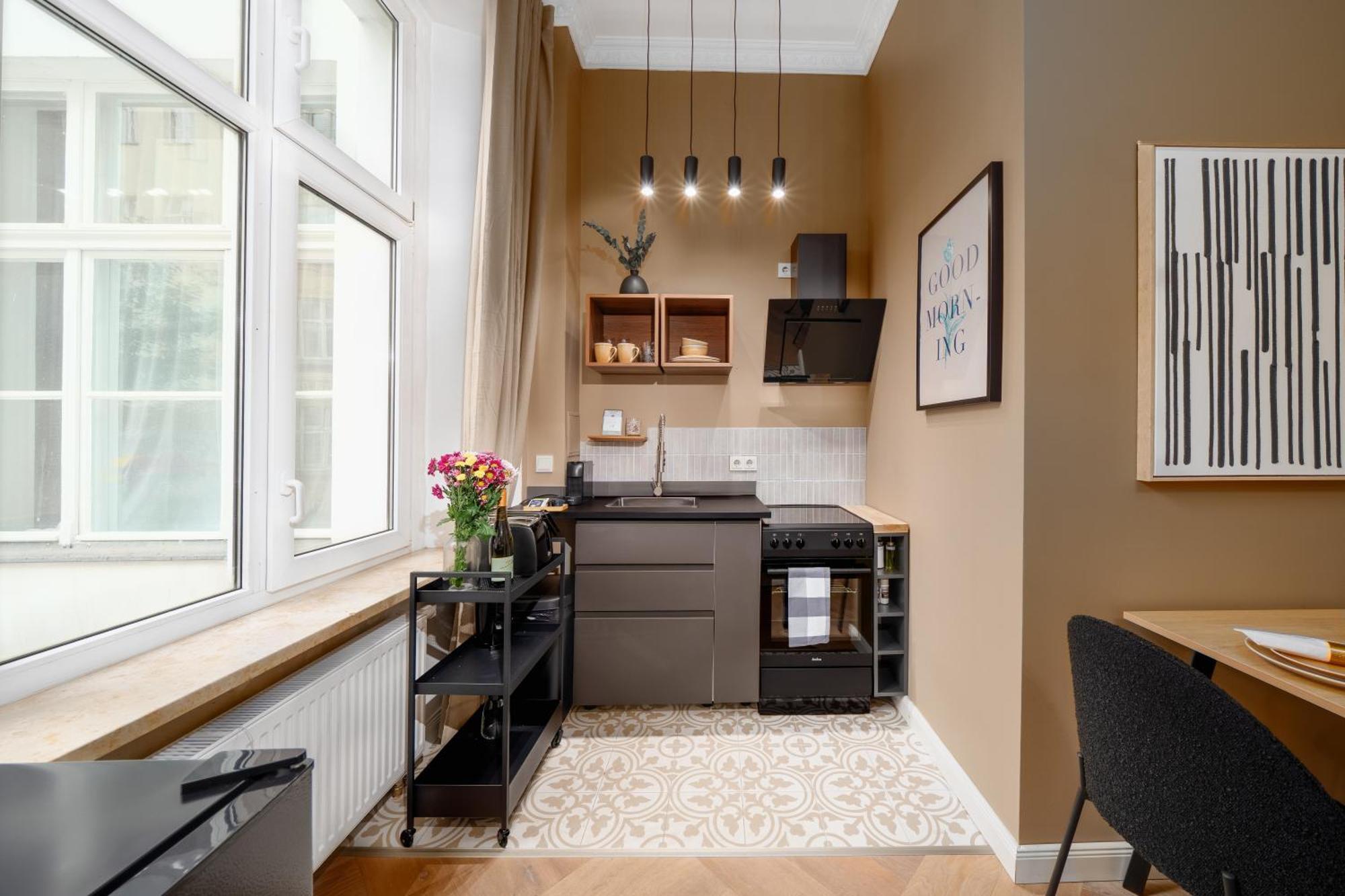 Appartement Homely - Heritage , Kingsize Bed , Kitchen , Wifi Berlin