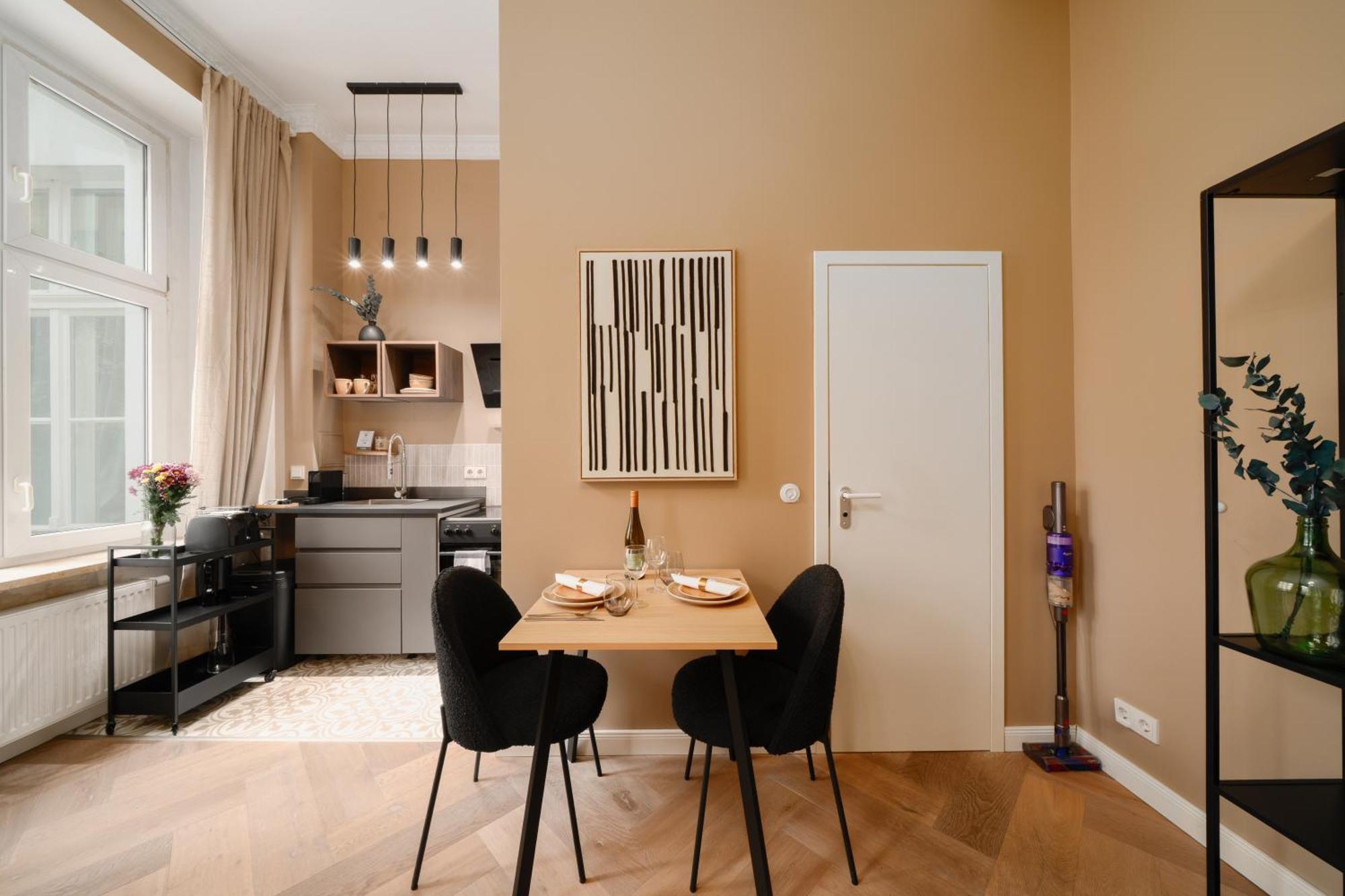Homely - Heritage , Kingsize Bed , Kitchen , Wifi Appartement