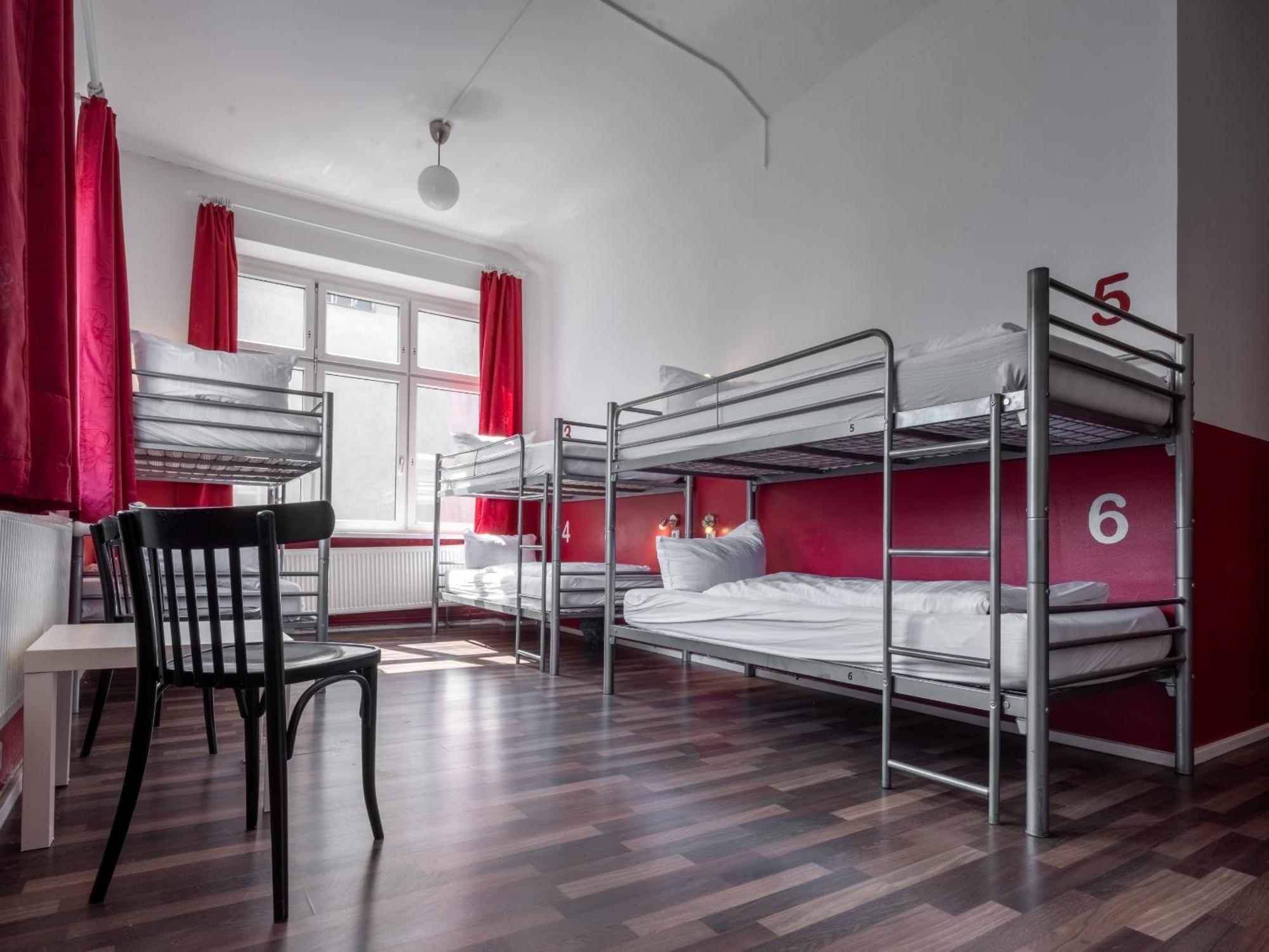 Hostel Ballhaus