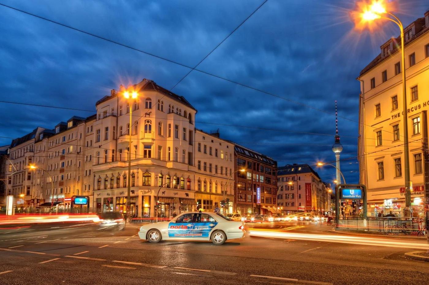 Urban Base For 9 In Mitte Appartement