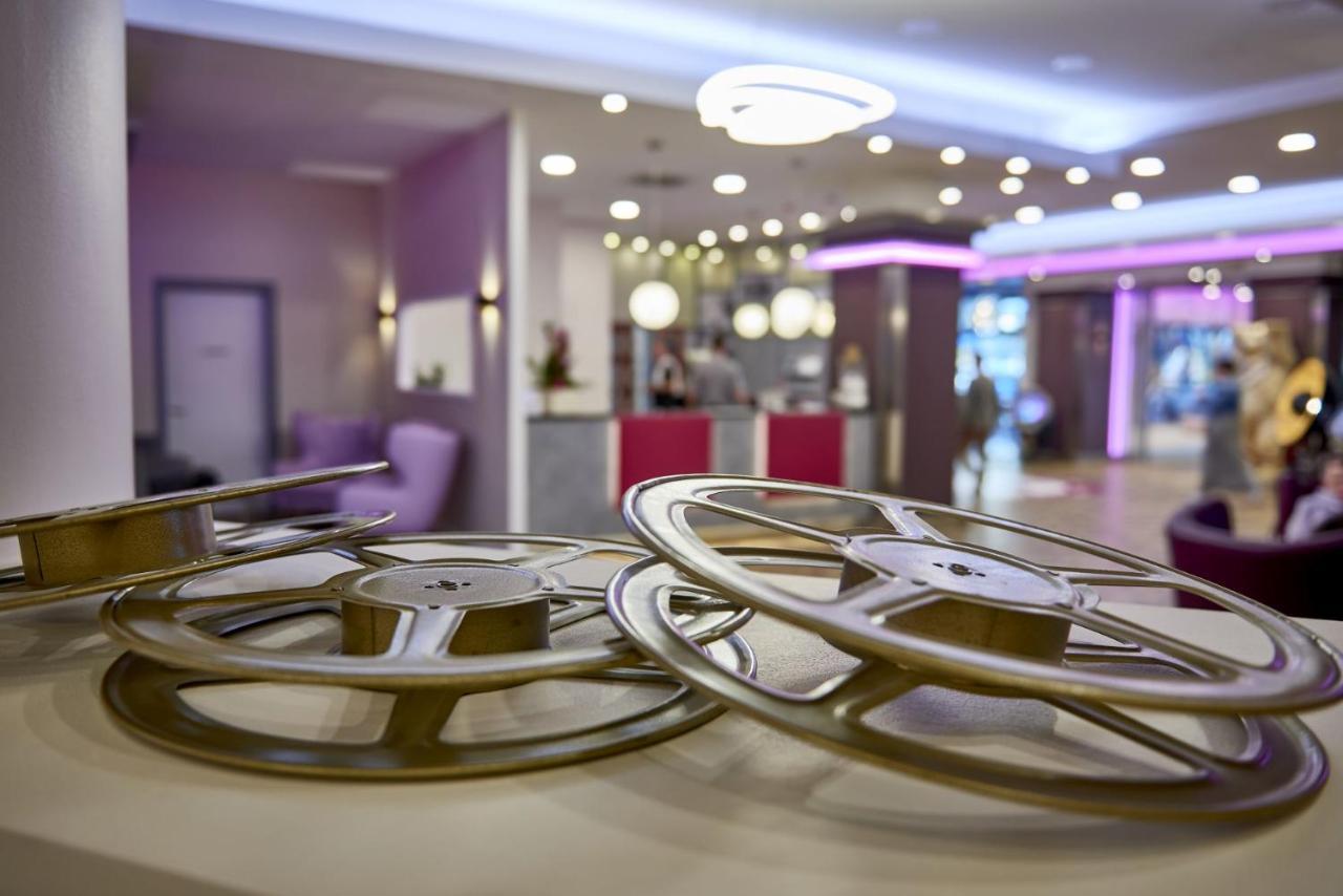 Hollywood Media Am Kurfuerstendamm 4*