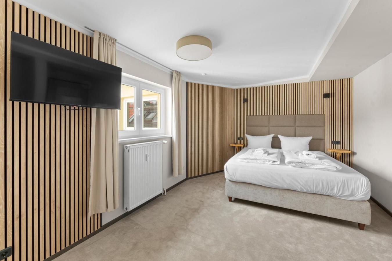Hotel Comenius 2*