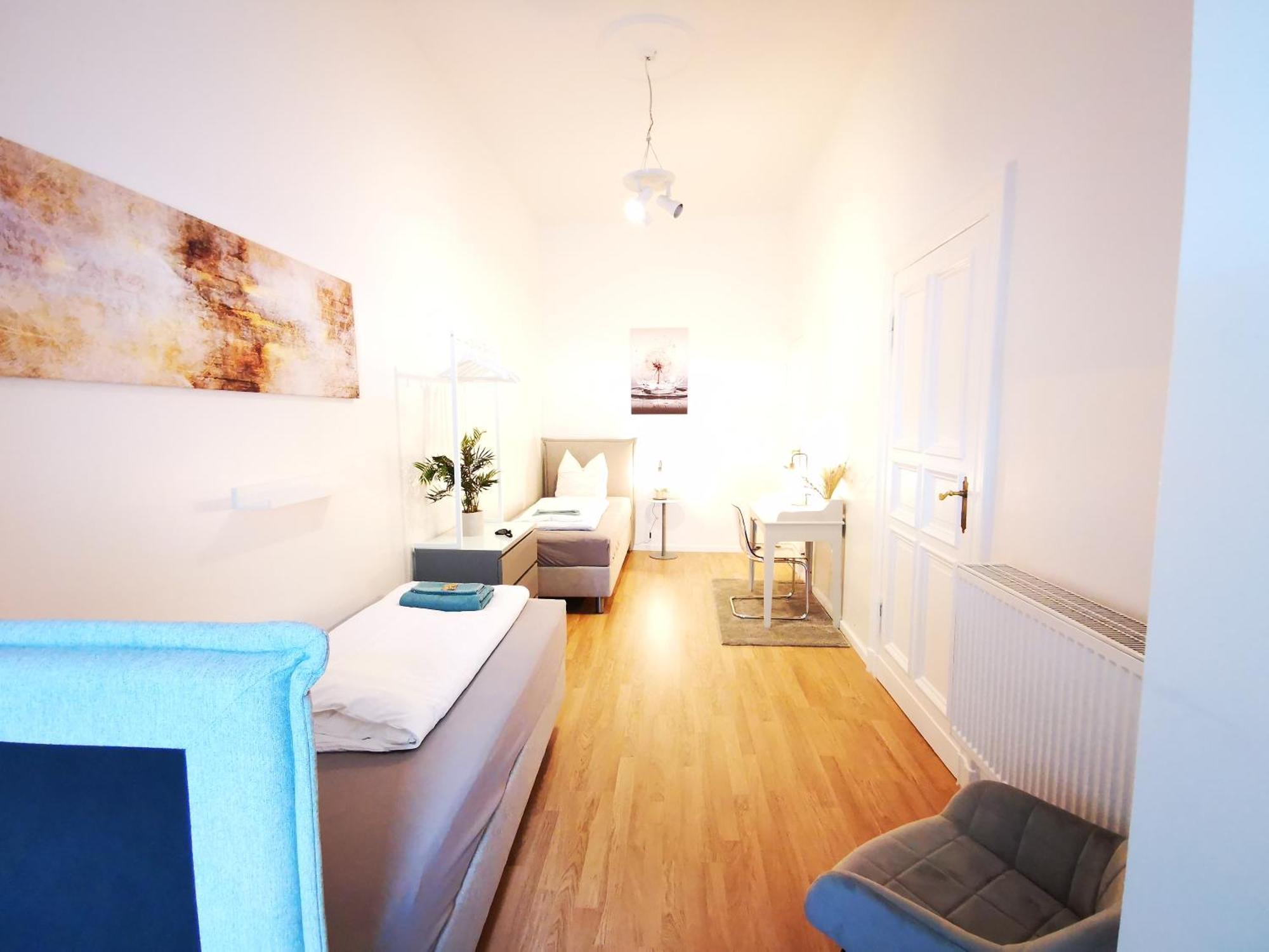 Conrad-b By Rockchair L Superhost Status L Super Flat, 3 Bedrooms 2 Bathrooms Welcomes You!