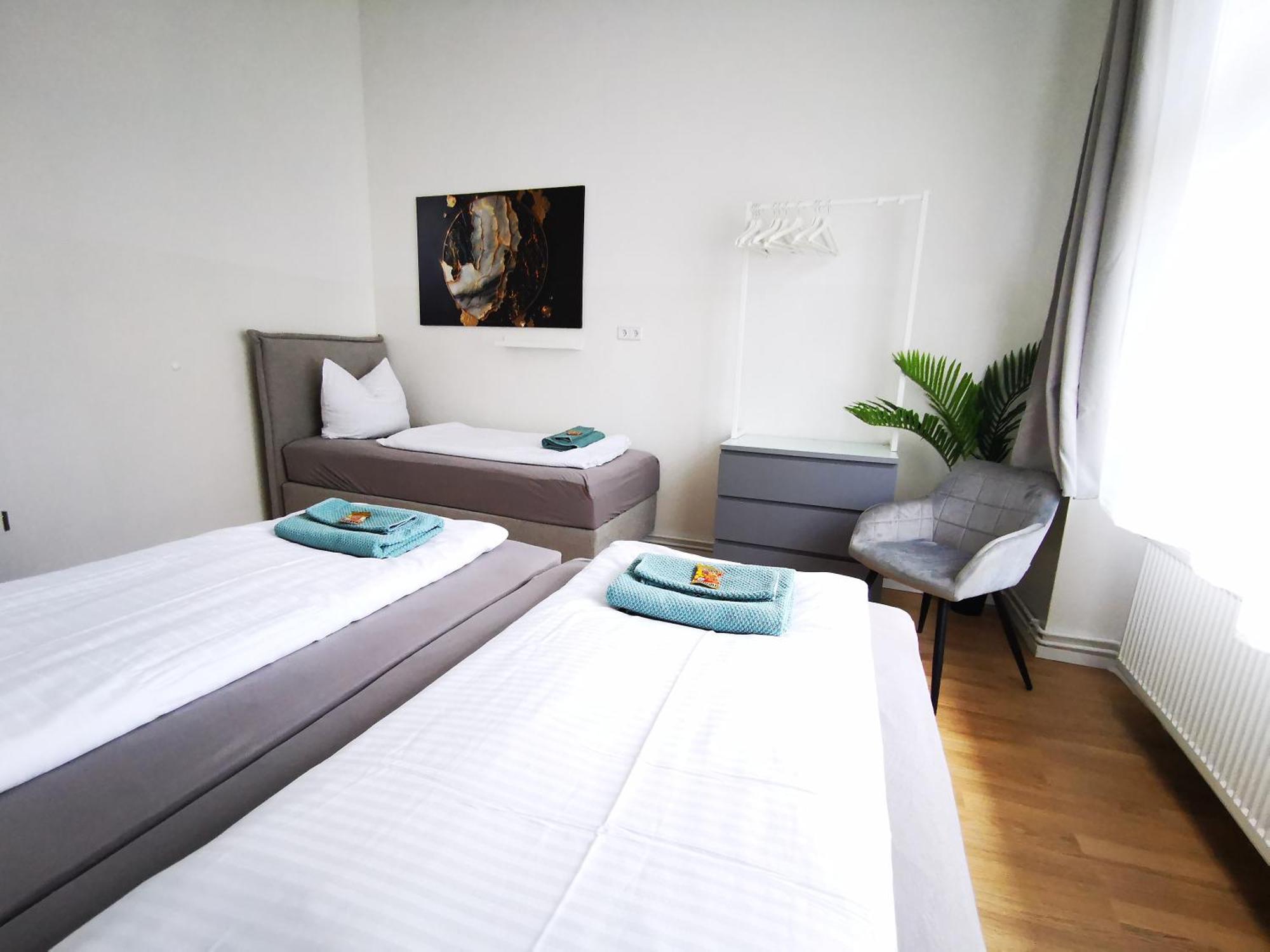 Conrad-b By Rockchair L Superhost Status L Super Flat, 3 Bedrooms 2 Bathrooms Welcomes You! Apartment *
