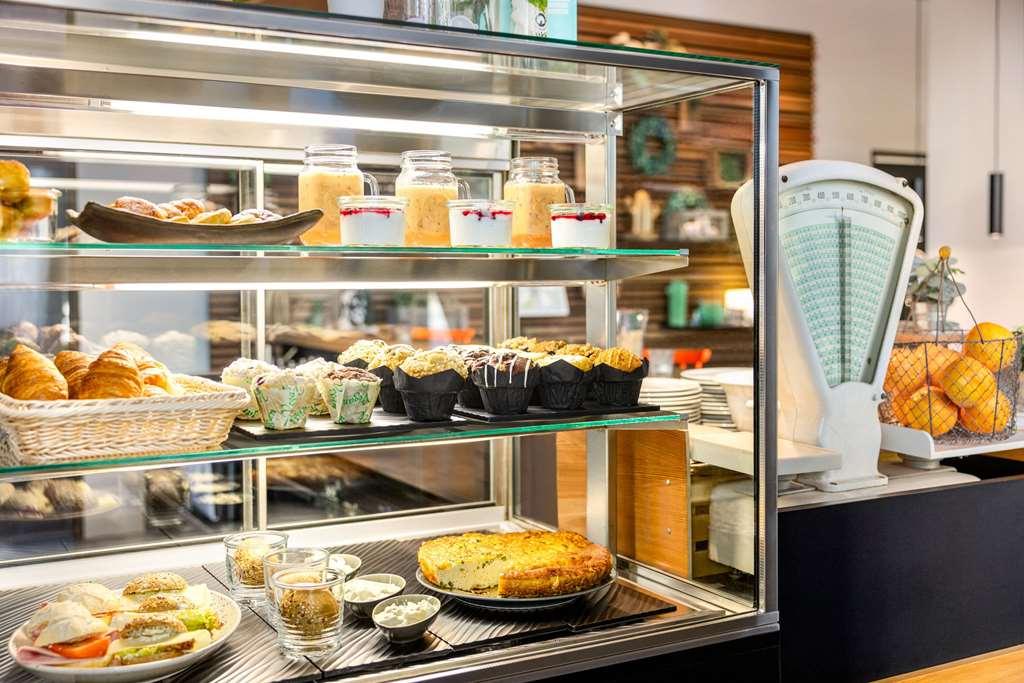 Hotel Vienna House Easy By Wyndham Friedrichshain 3*